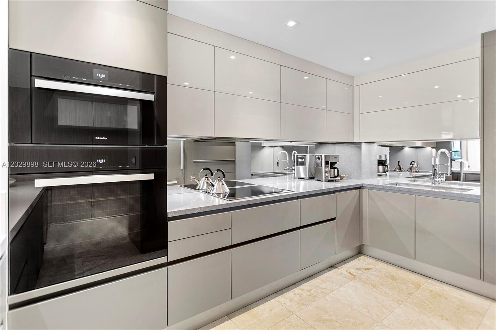 2122 Fisher Is Dr #2122 Miami Beach, FL 33109