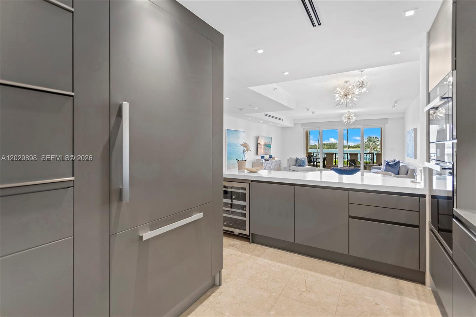 2122 Fisher Is Dr #2122 Miami Beach, FL 33109