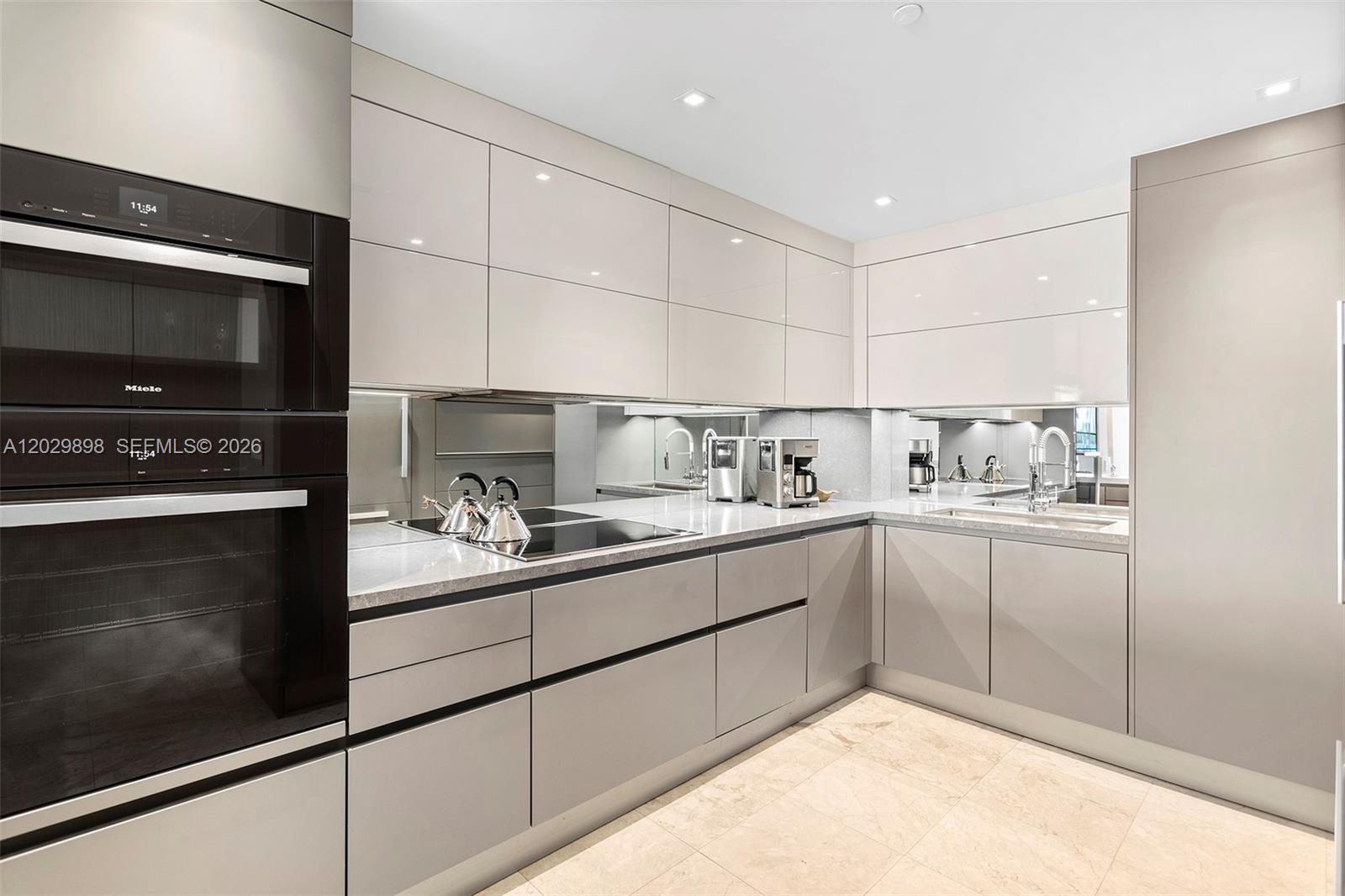 2122 Fisher Is Dr #2122 Miami Beach, FL 33109