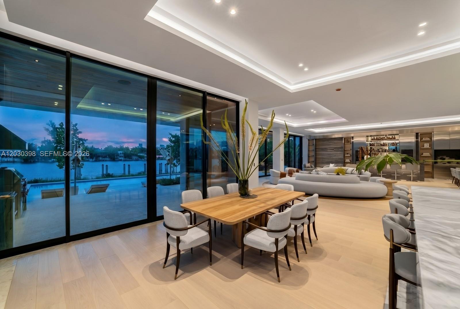 360 S Hibiscus Dr Miami Beach, FL 33139