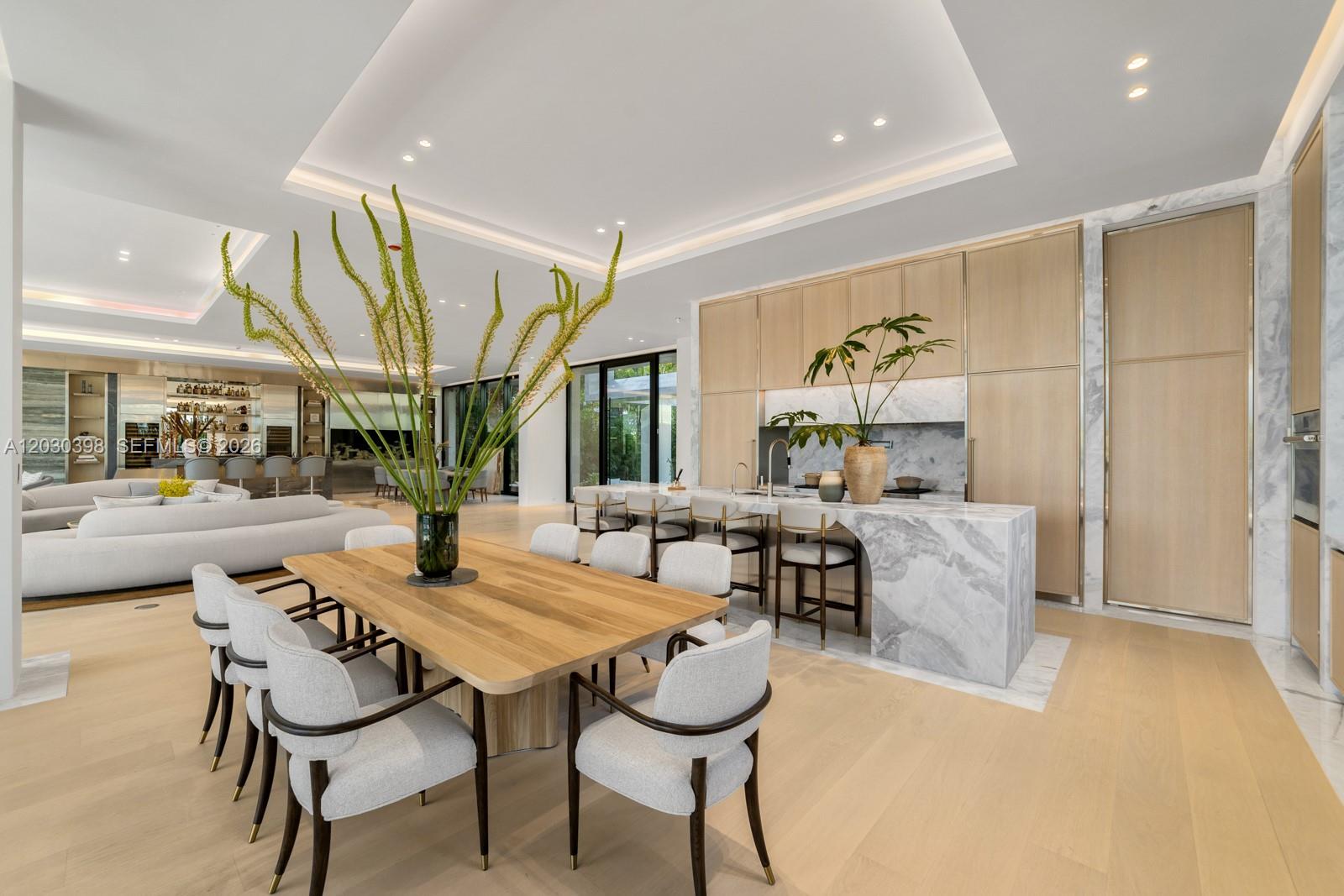360 S Hibiscus Dr Miami Beach, FL 33139