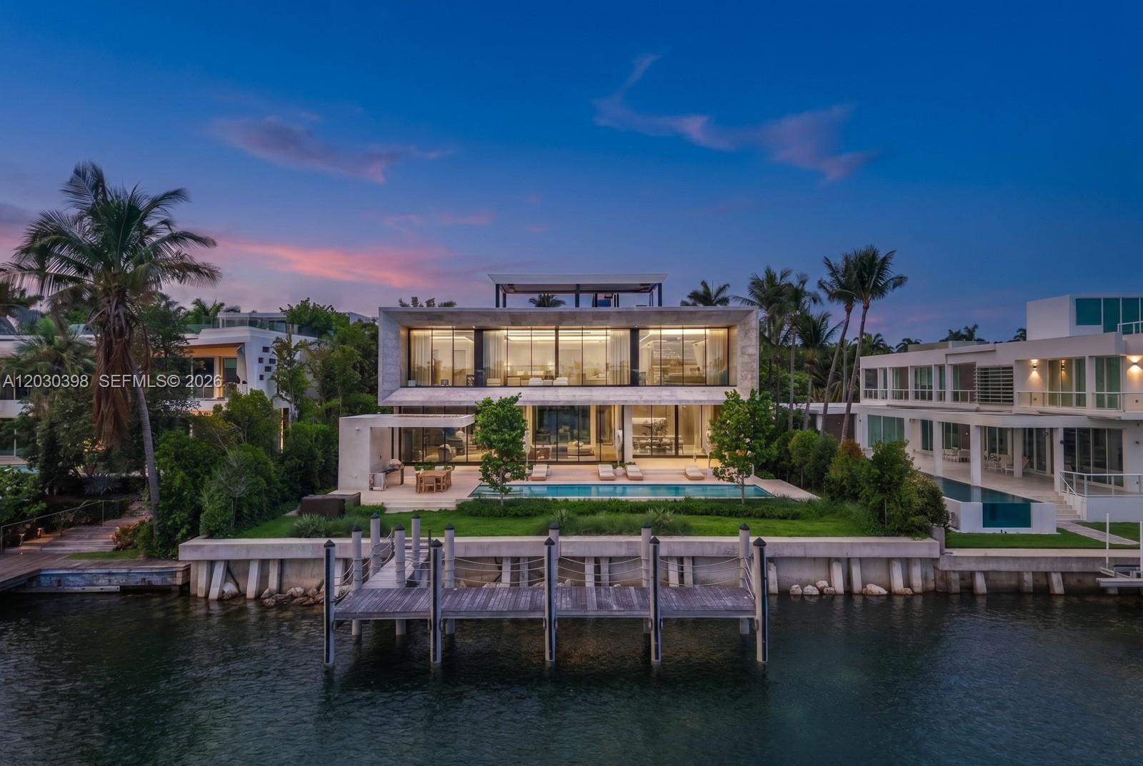 360 S Hibiscus Dr Miami Beach, FL 33139