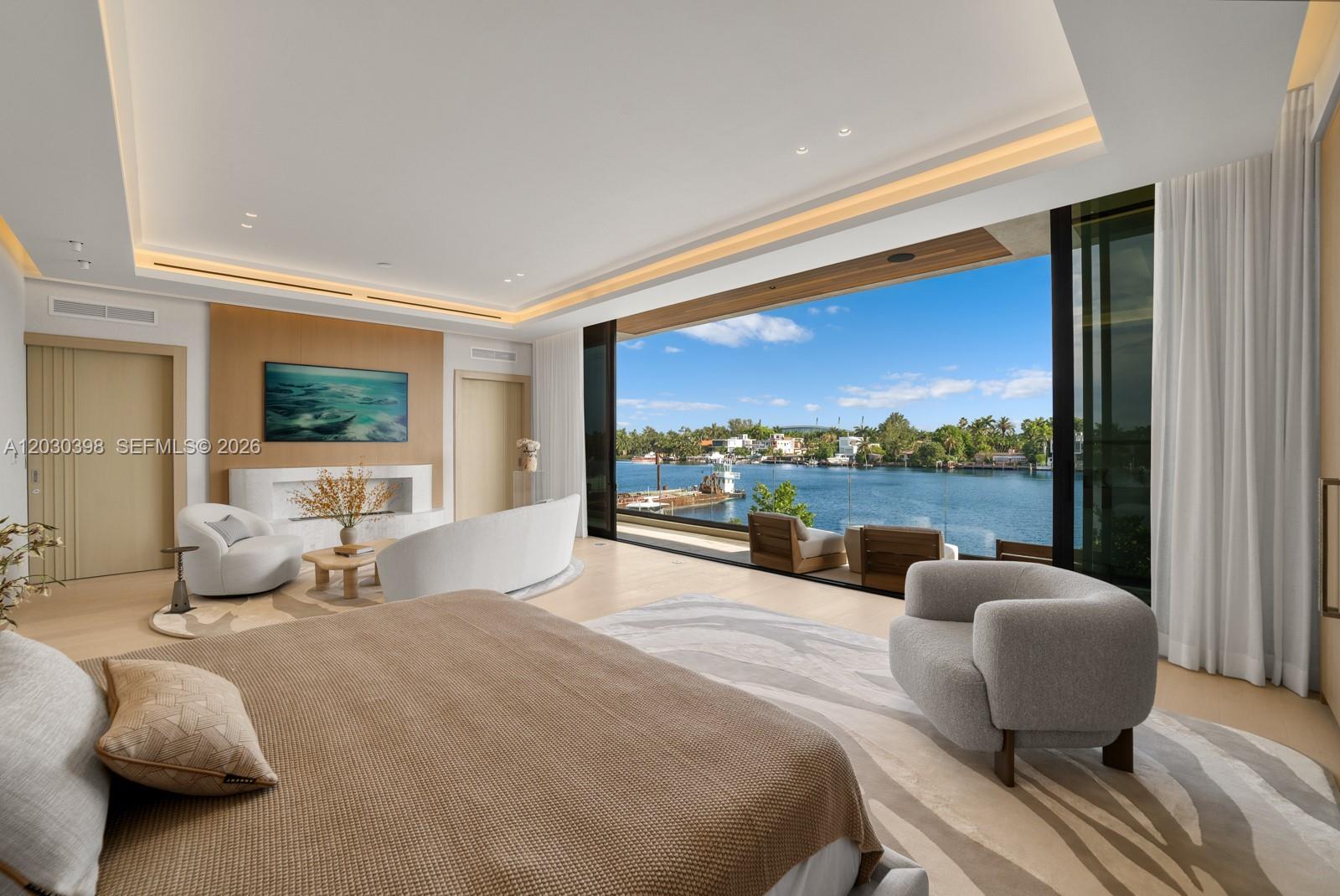 360 S Hibiscus Dr Miami Beach, FL 33139