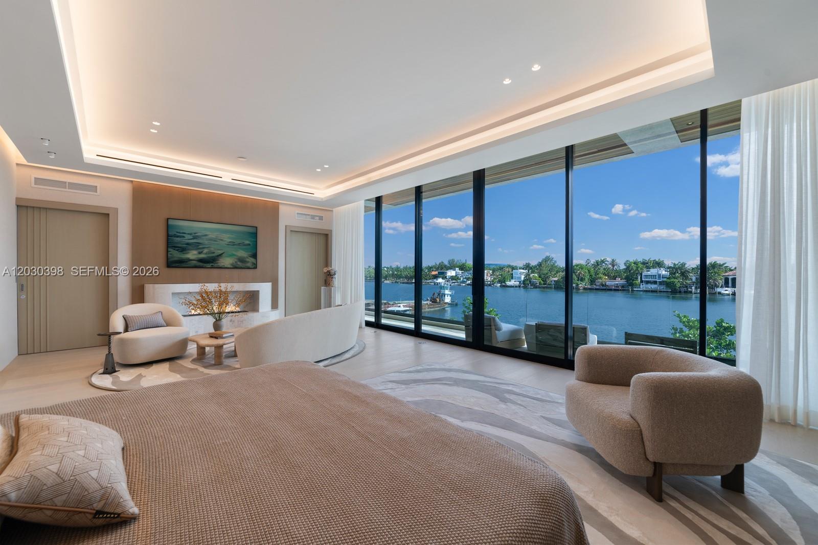 360 S Hibiscus Dr Miami Beach, FL 33139