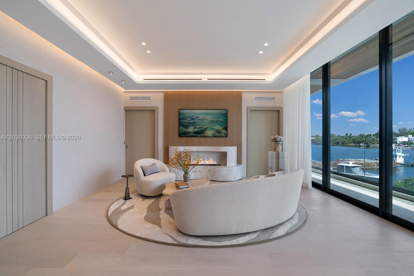 360 S Hibiscus Dr Miami Beach, FL 33139