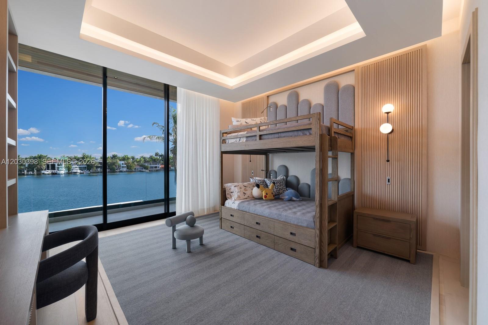 360 S Hibiscus Dr Miami Beach, FL 33139