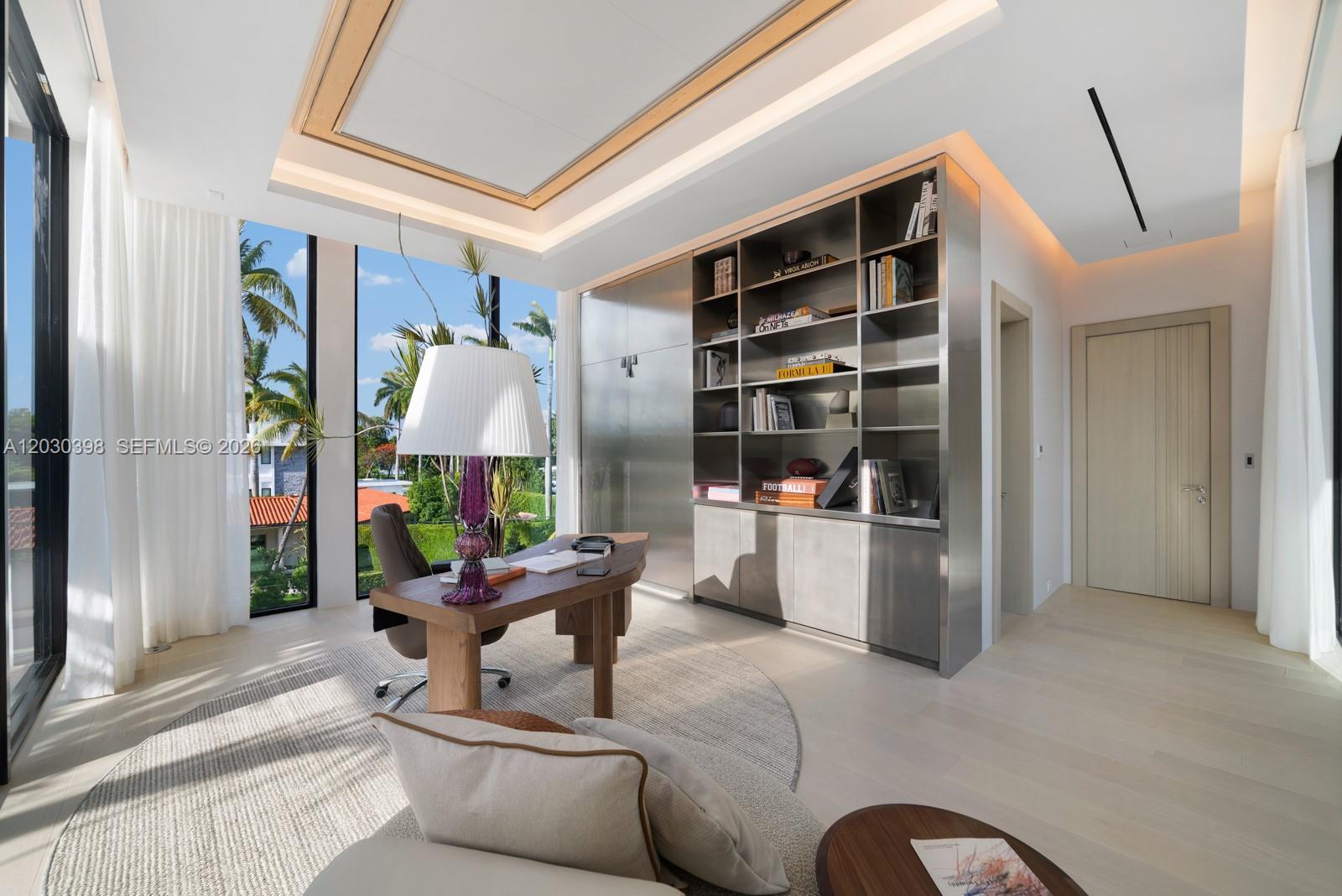 360 S Hibiscus Dr Miami Beach, FL 33139