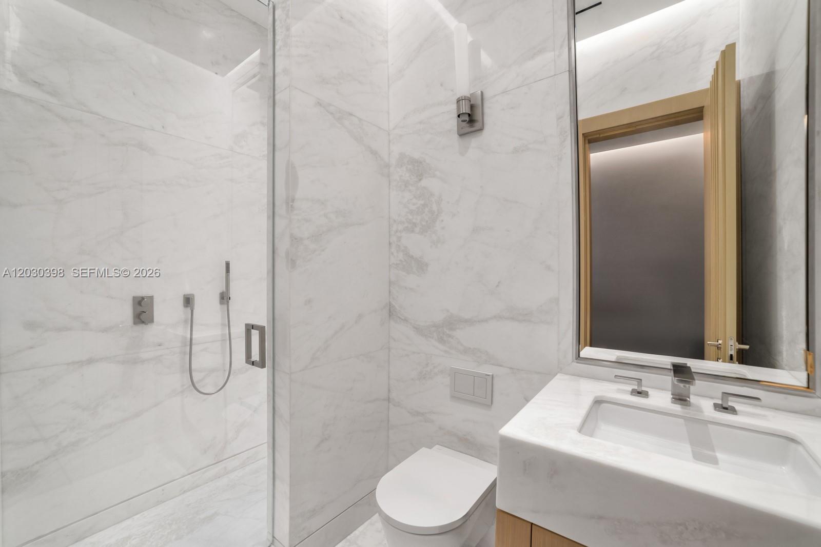 360 S Hibiscus Dr Miami Beach, FL 33139