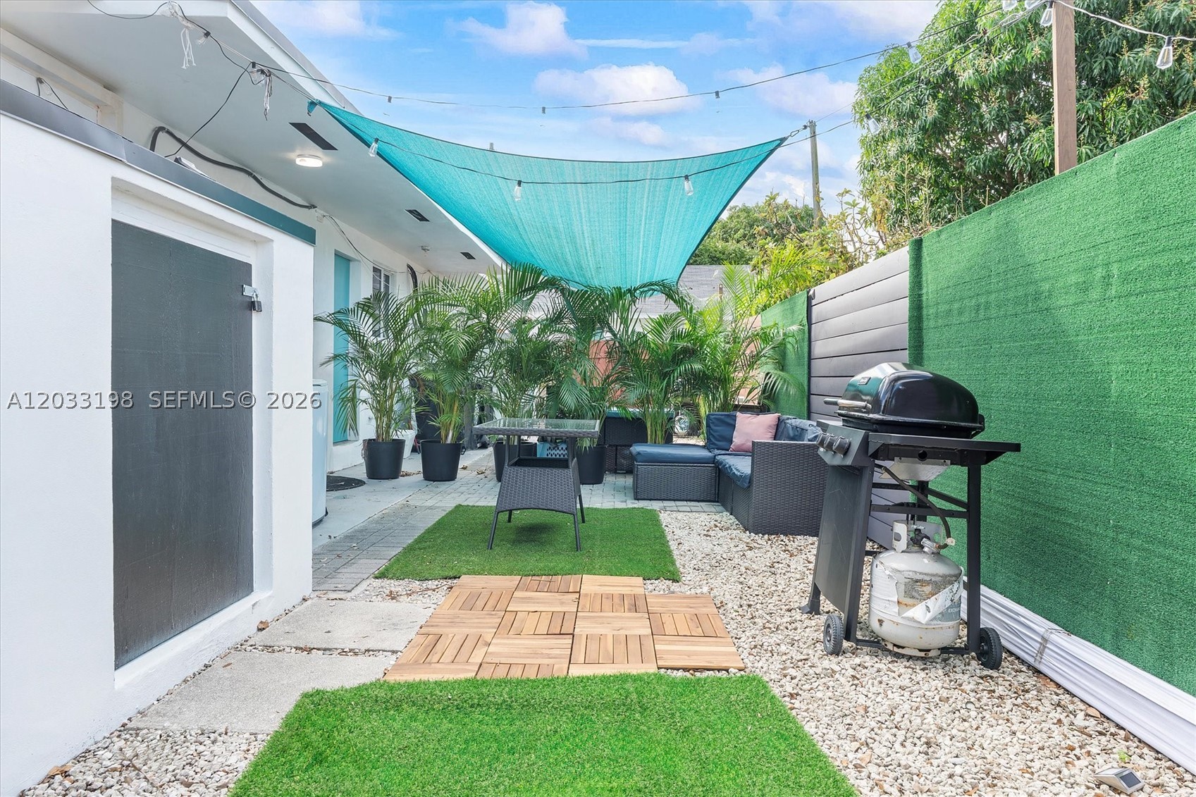 4282 NW 1st Ave Miami, FL 33127