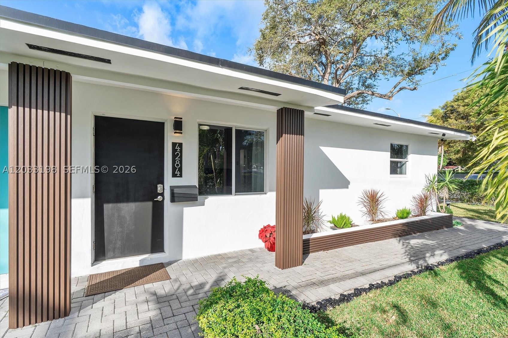 4282 NW 1st Ave Miami, FL 33127