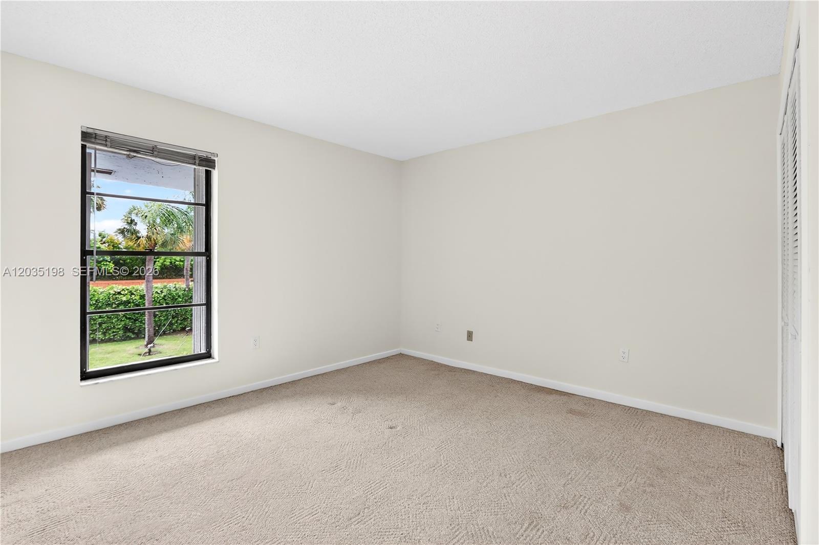 5002 SW 72nd Miami, FL 33155