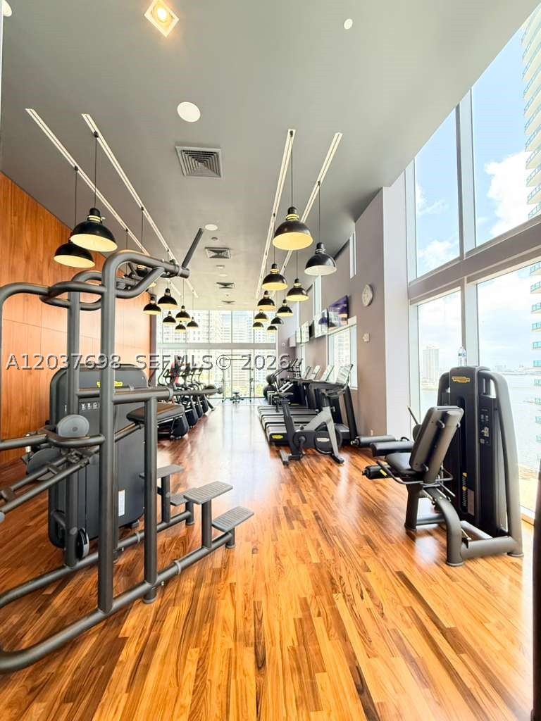 image Brickell House40