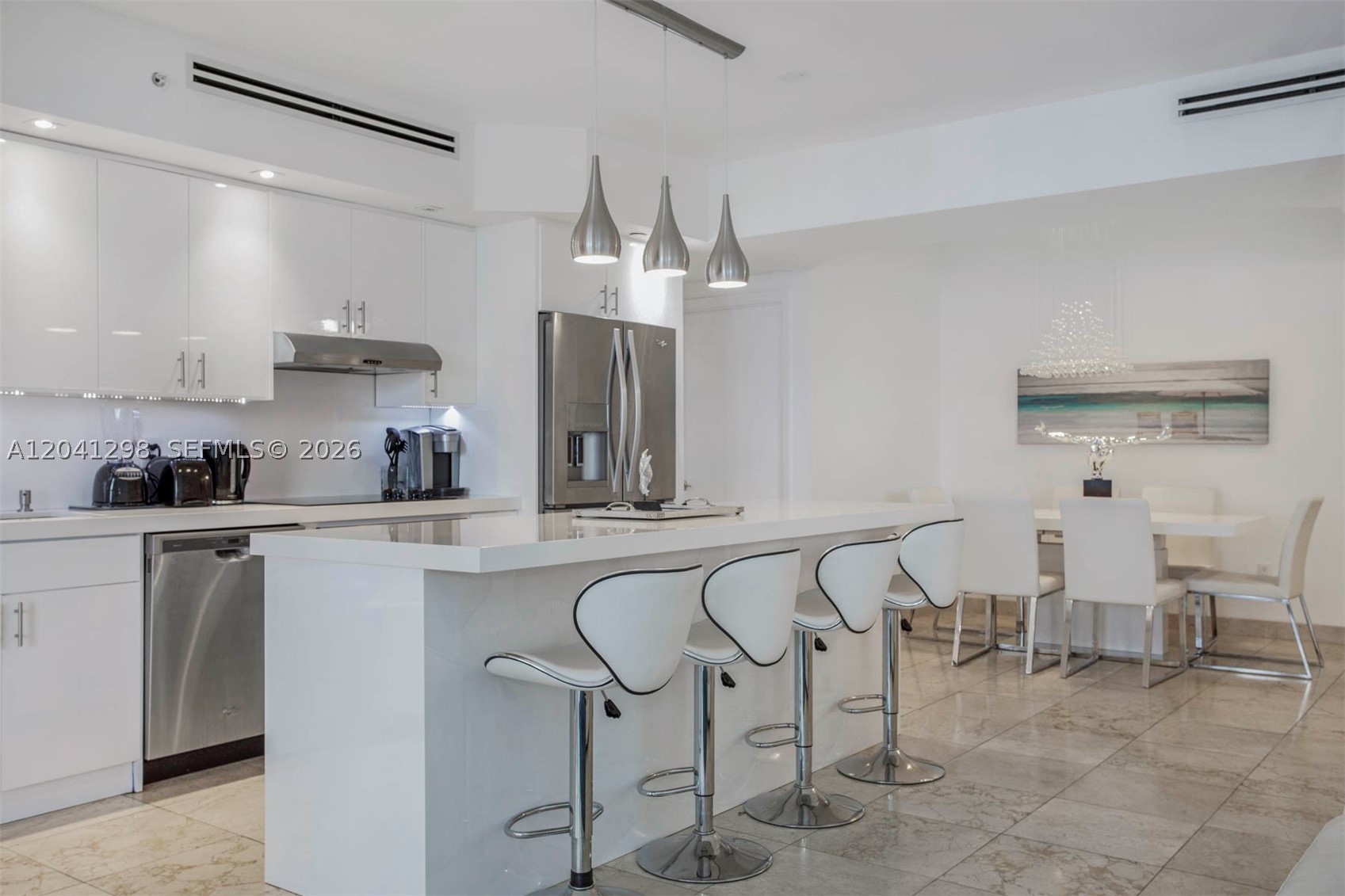 4775 Collins Ave #2508