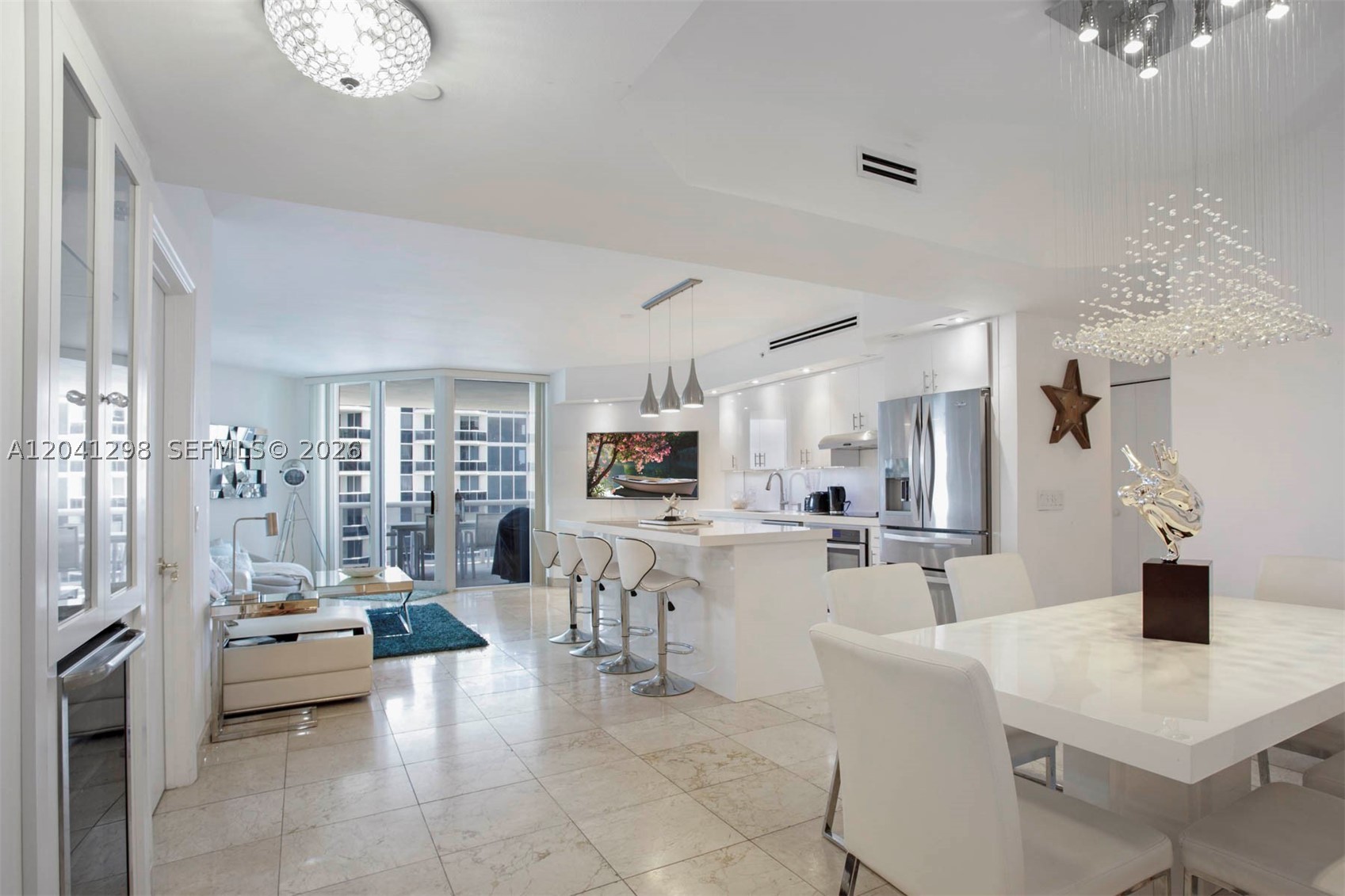 4775 Collins Ave #2508 Miami Beach, FL 33140