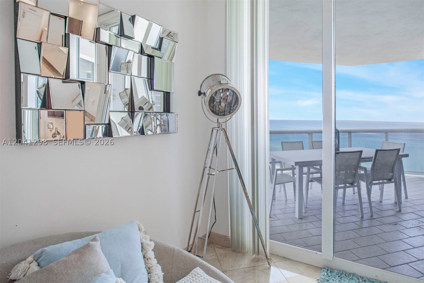4775 Collins Ave #2508 Miami Beach, FL 33140