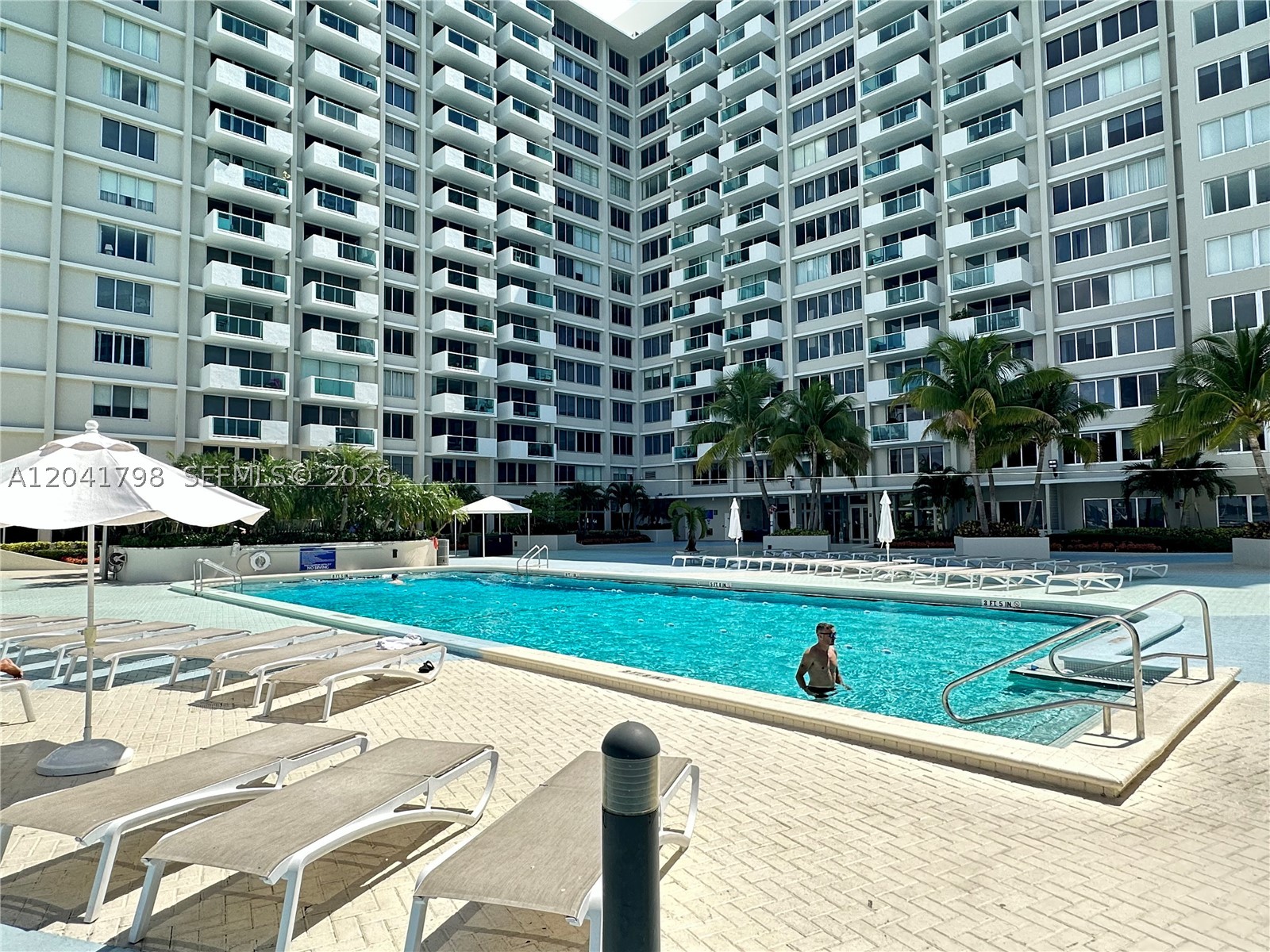 1200 West Ave #724 Miami Beach, FL 33139