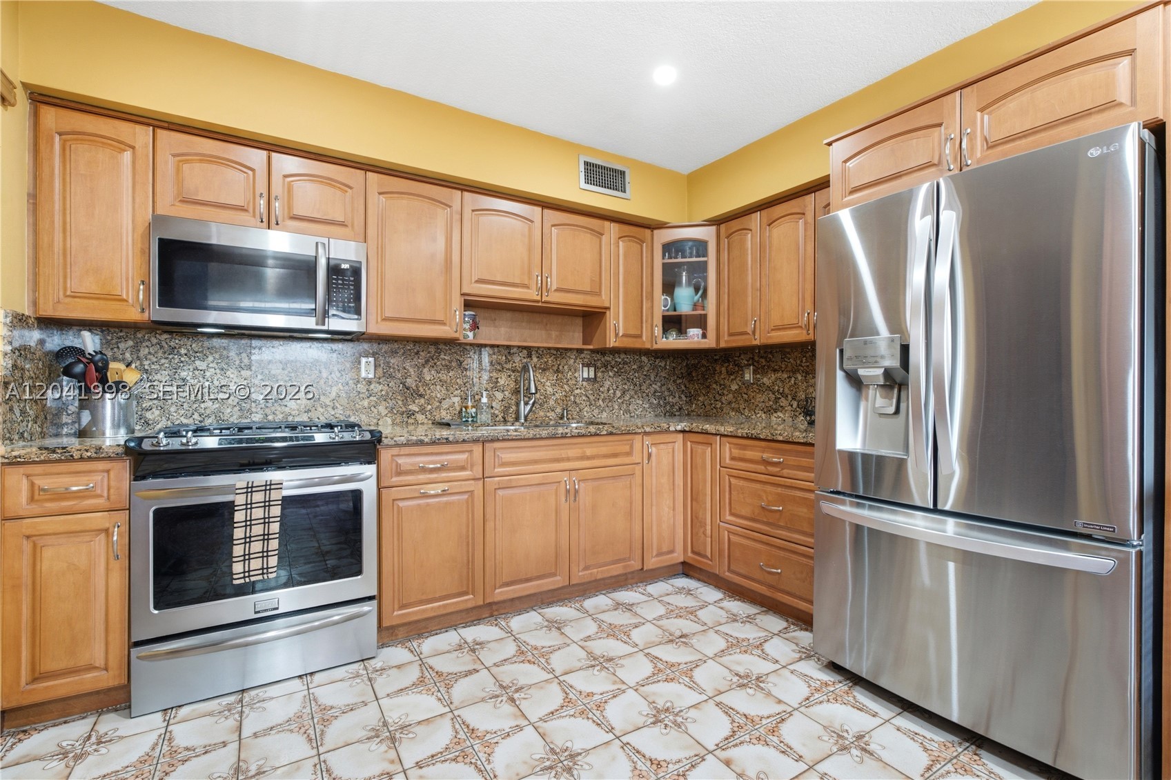 443 SW 4th Ave Miami, FL 33130