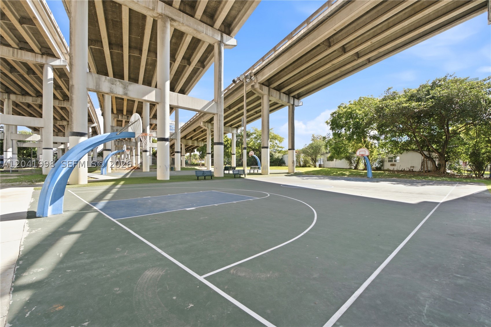 443 SW 4th Ave Miami, FL 33130