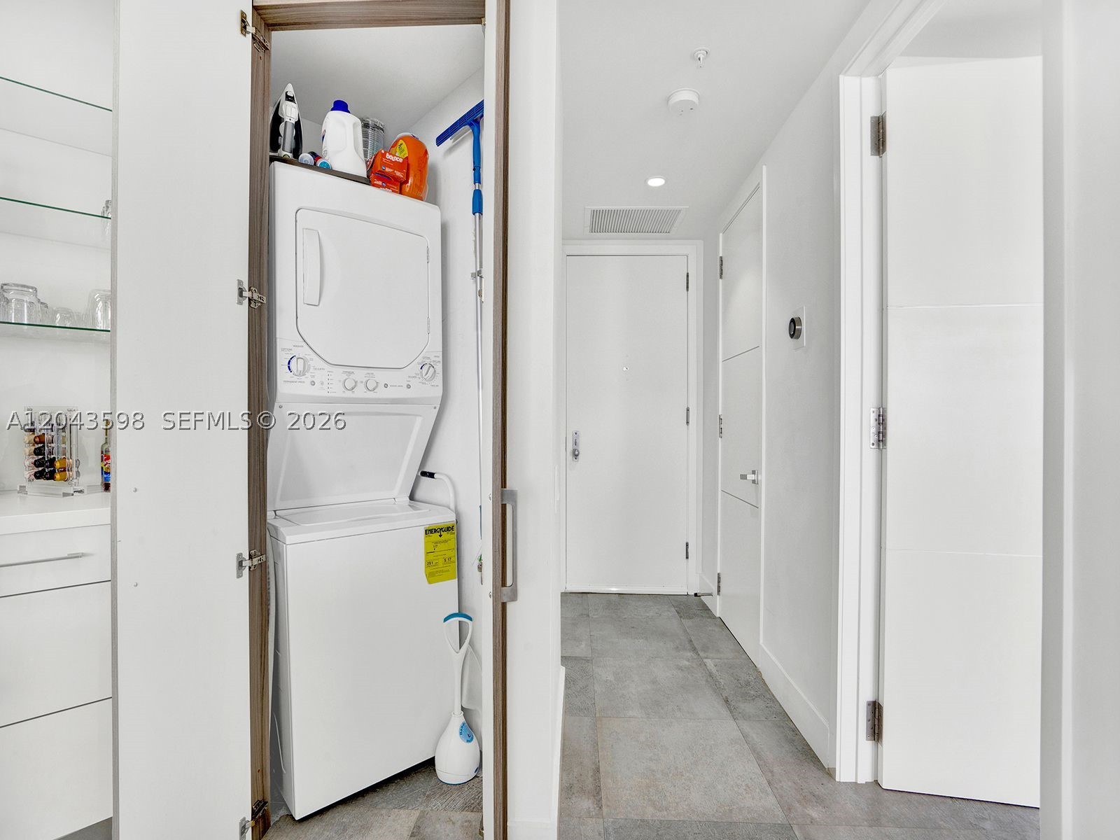 888 Brickell Key Dr #2412 Miami, FL 33131