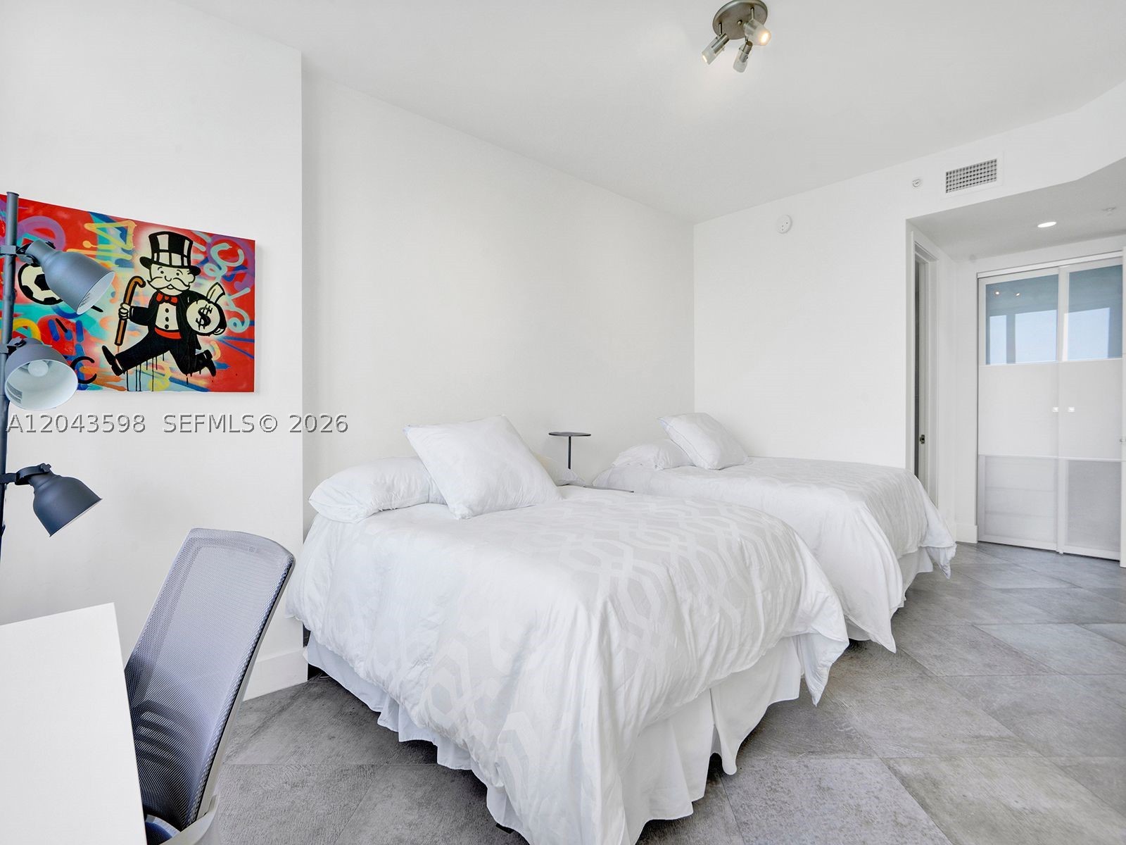 888 Brickell Key Dr #2412 Miami, FL 33131