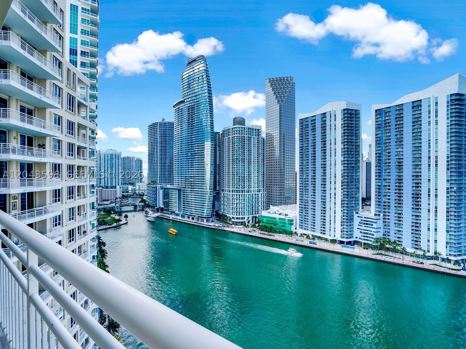888 Brickell Key Dr #2412 Miami, FL 33131