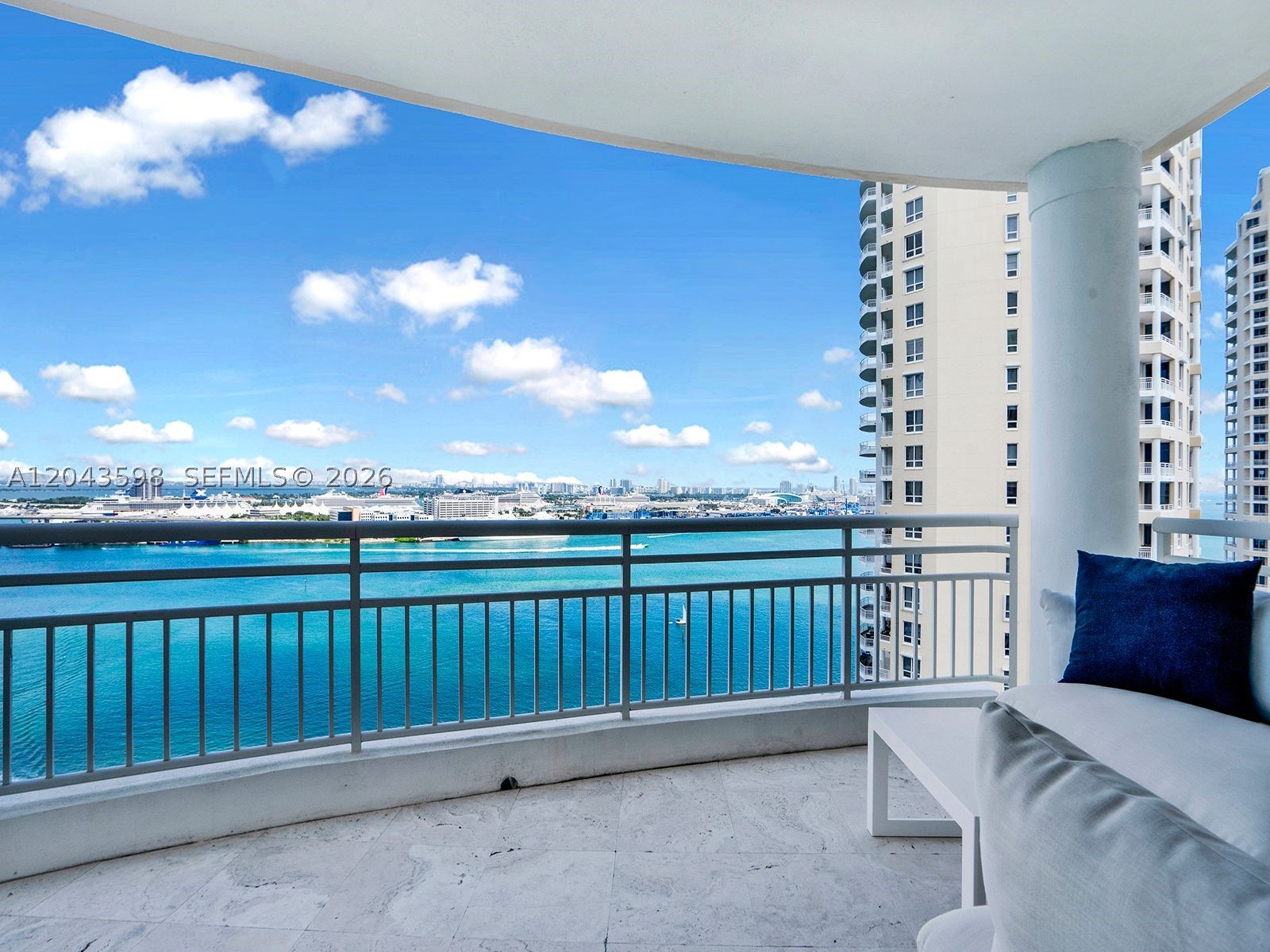 888 Brickell Key Dr #2412 Miami, FL 33131