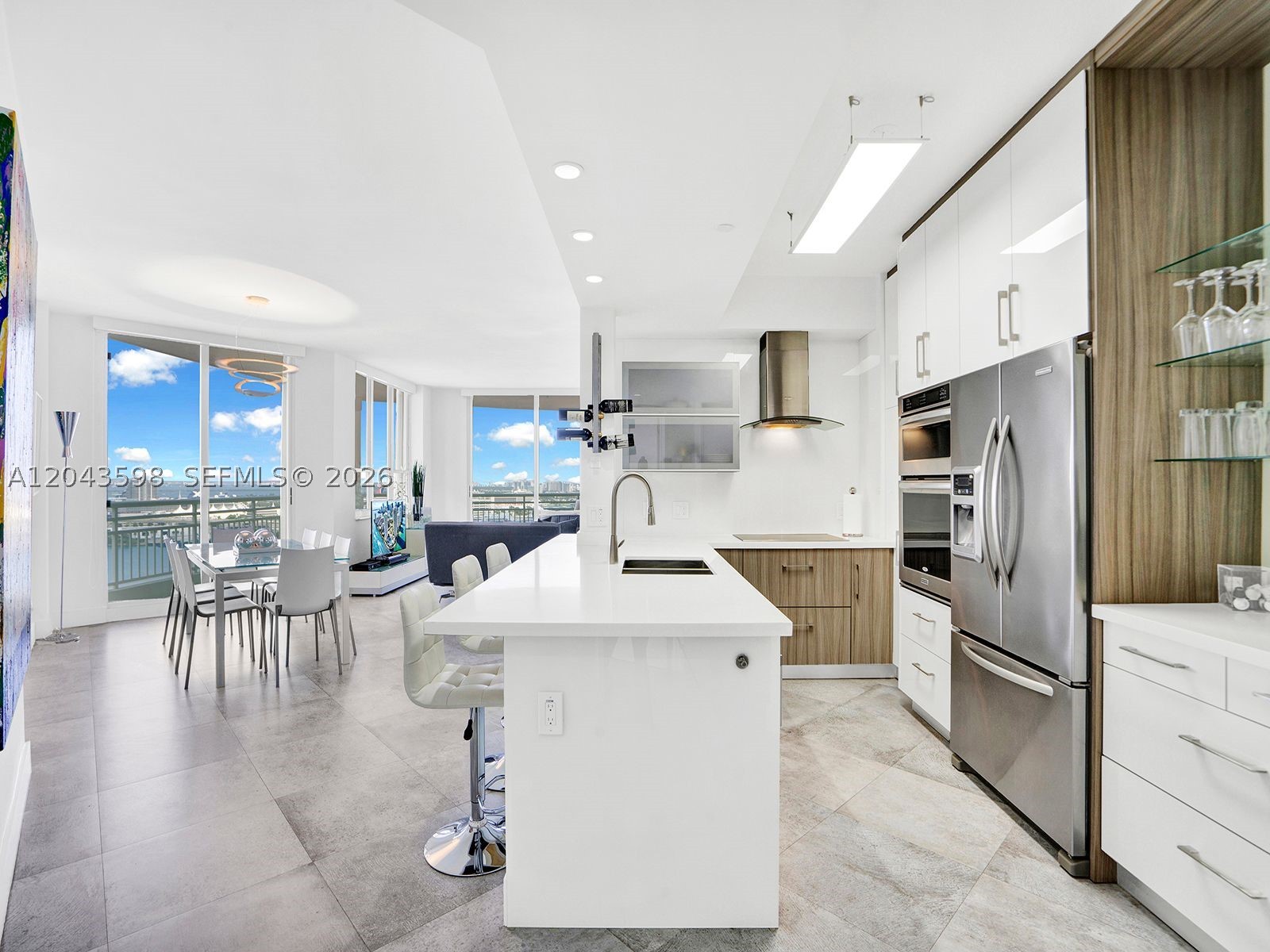 888 Brickell Key Dr #2412 Miami, FL 33131