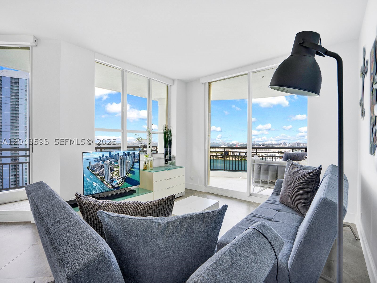 888 Brickell Key Dr #2412 Miami, FL 33131