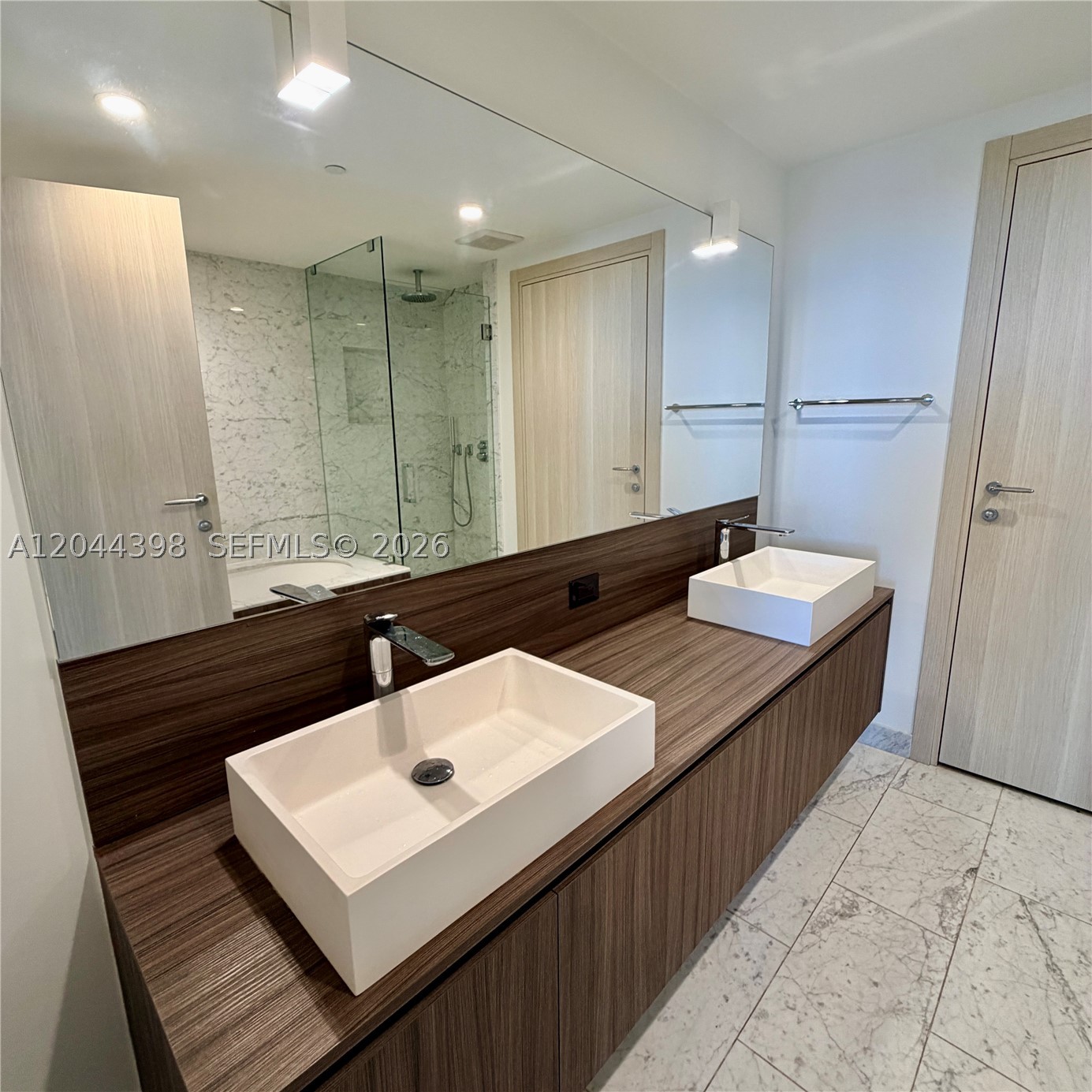 image Brickell Flatiron22