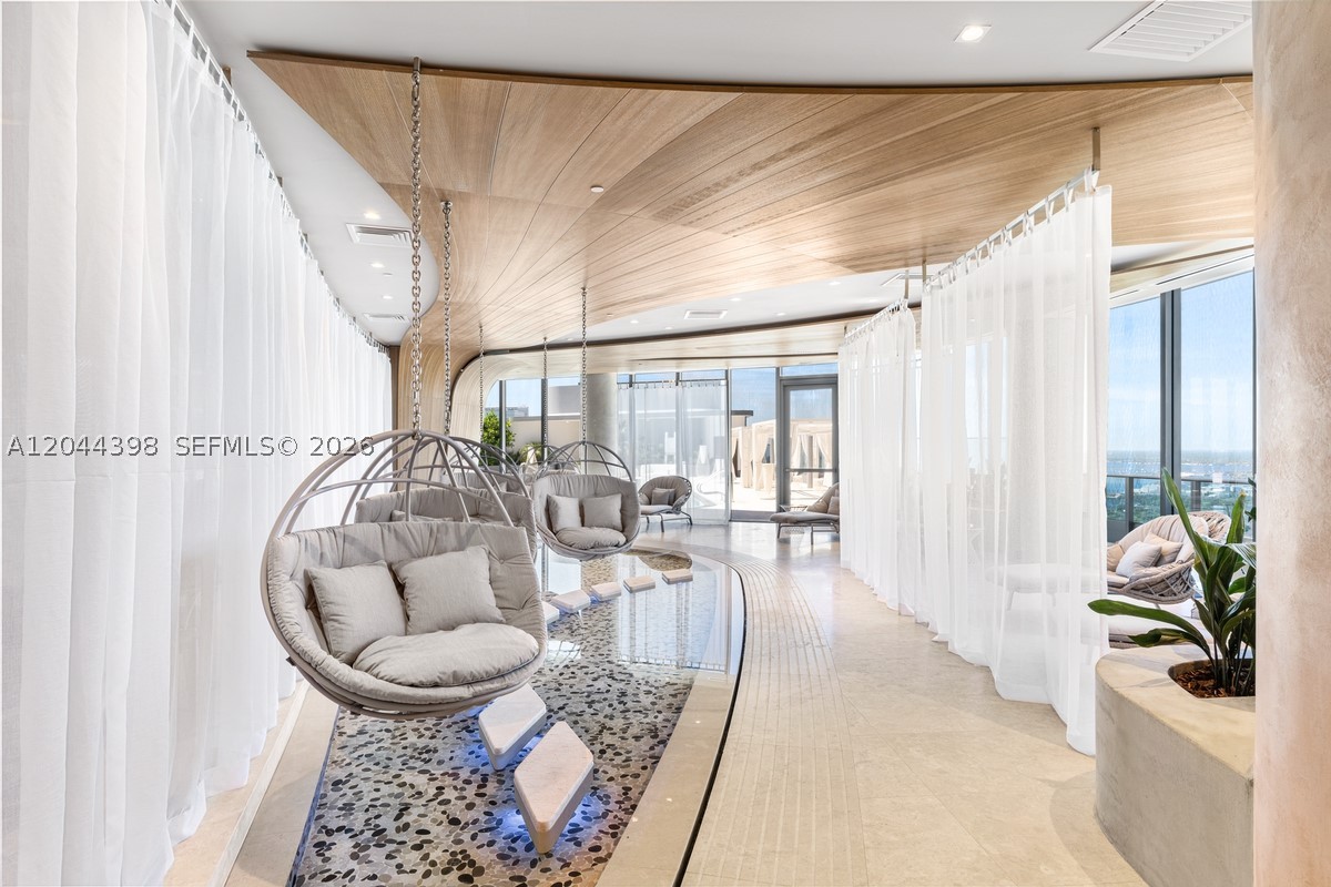 image Brickell Flatiron6