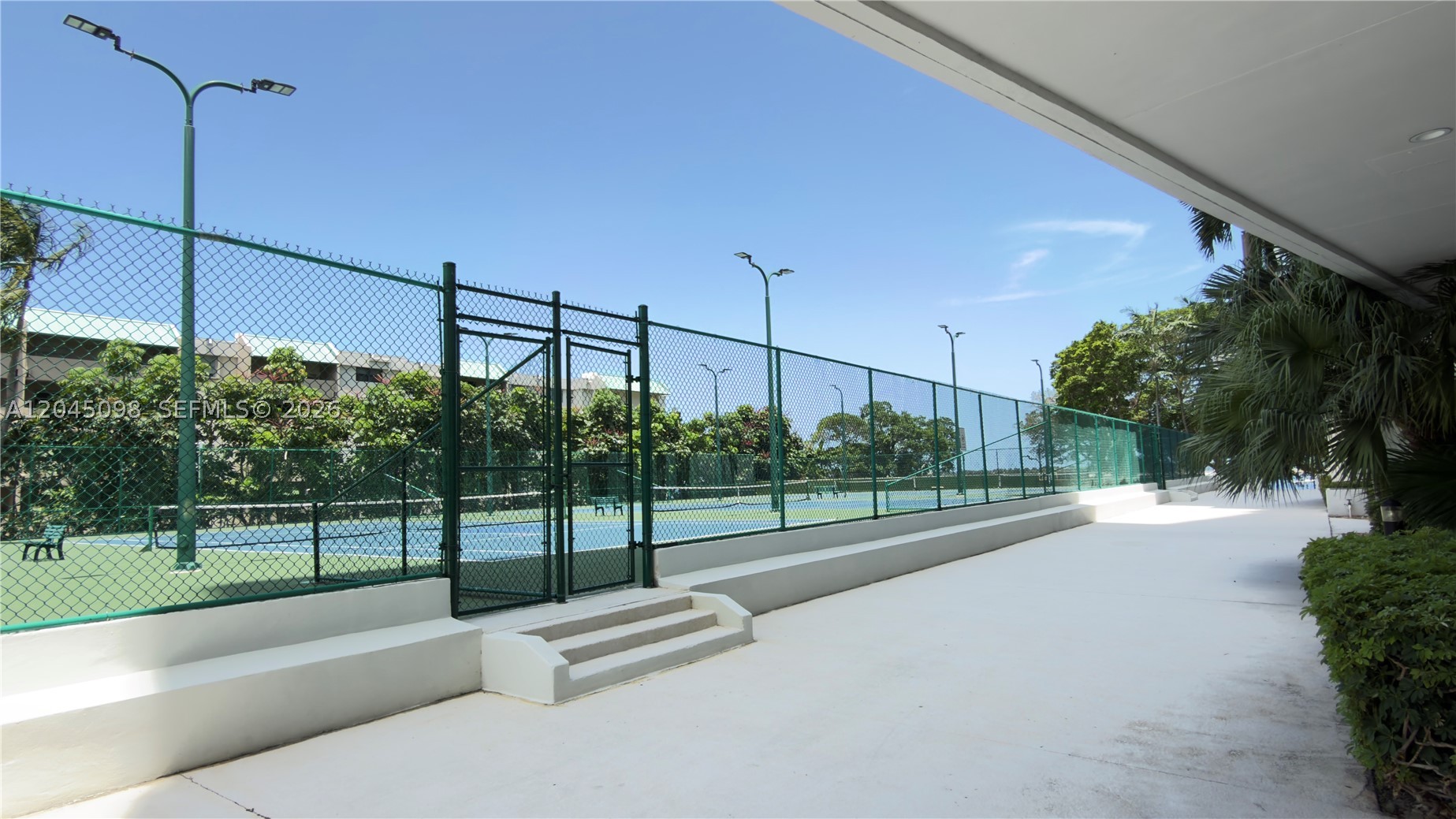 image Brickell Bay Club42