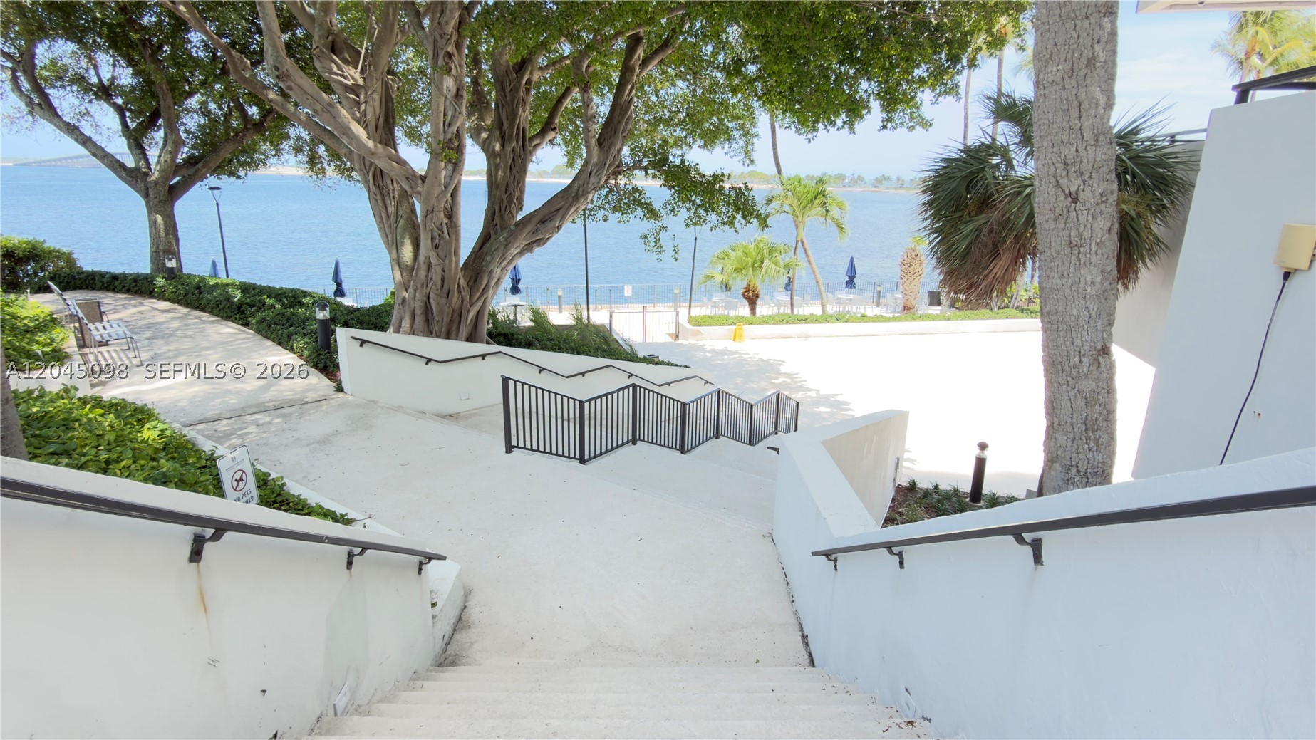 image Brickell Bay Club43