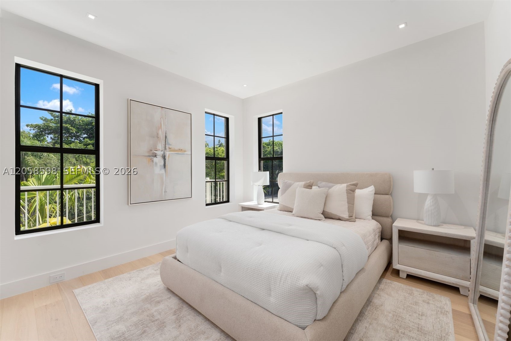 3352 Charles Ave Miami, FL 33133