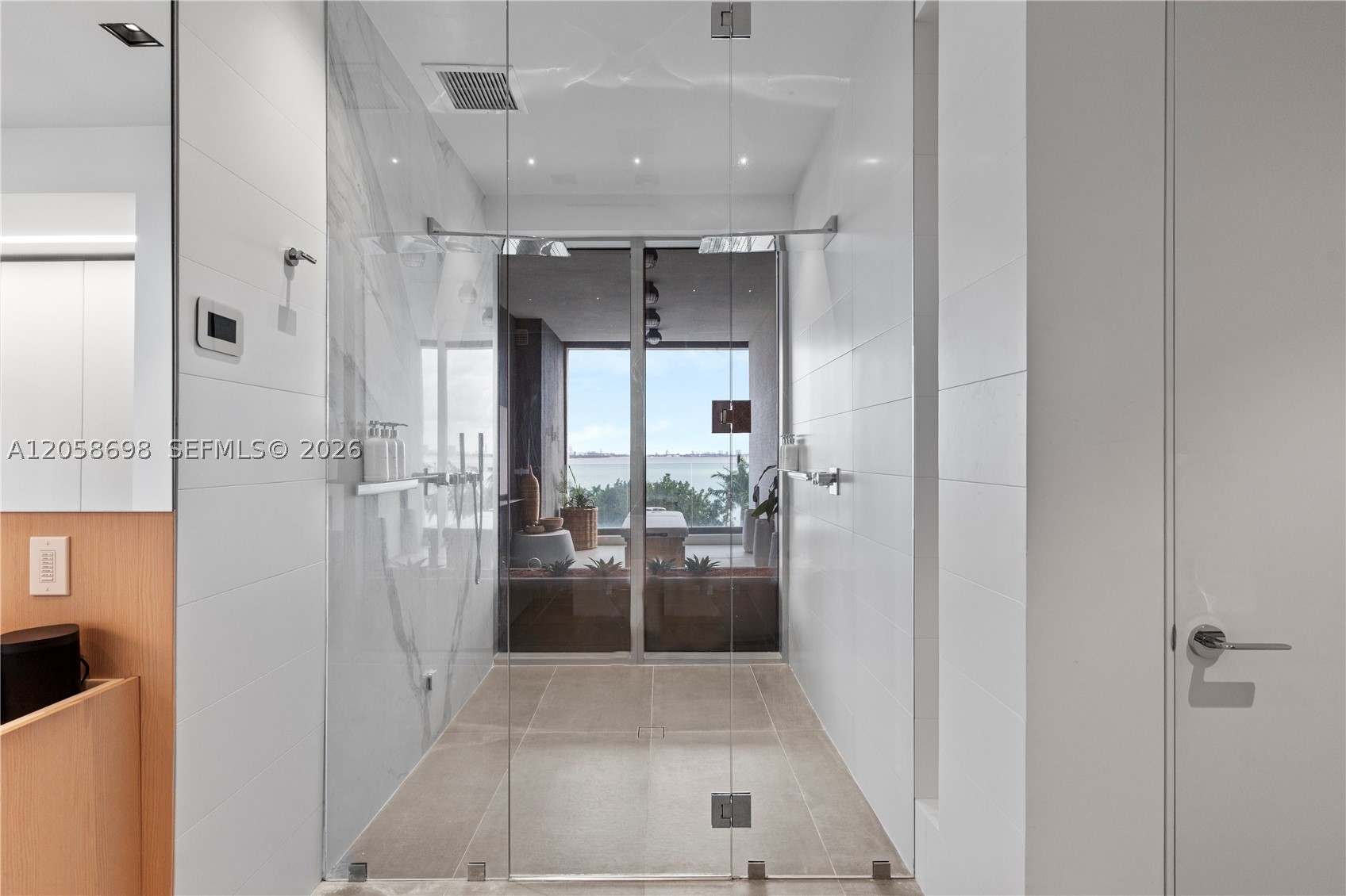 650 NE 32nd St #BH2 Miami, FL 33137