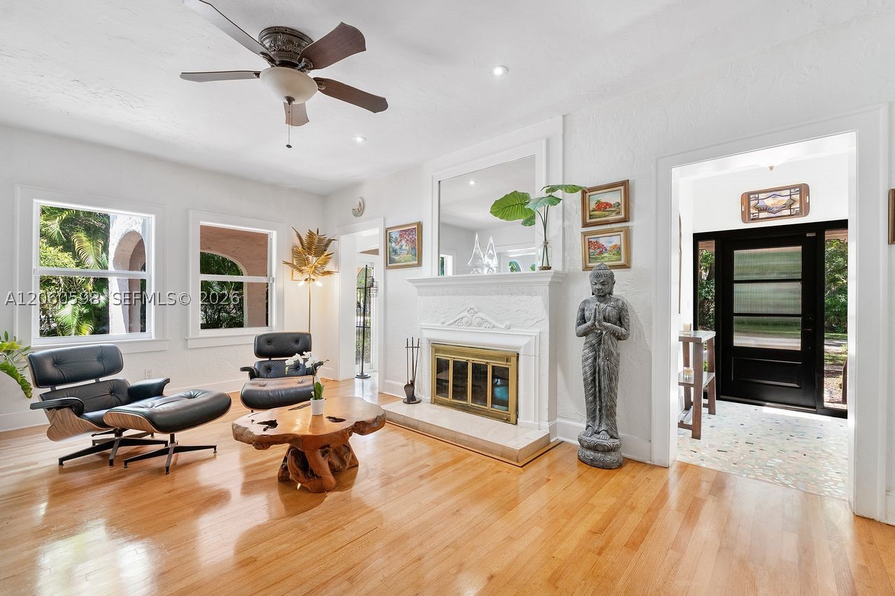 1042 Sorolla Ave Coral Gables, FL 33134