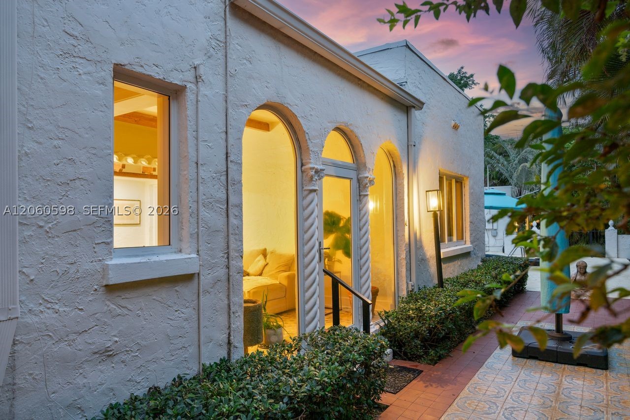 1042 Sorolla Ave Coral Gables, FL 33134