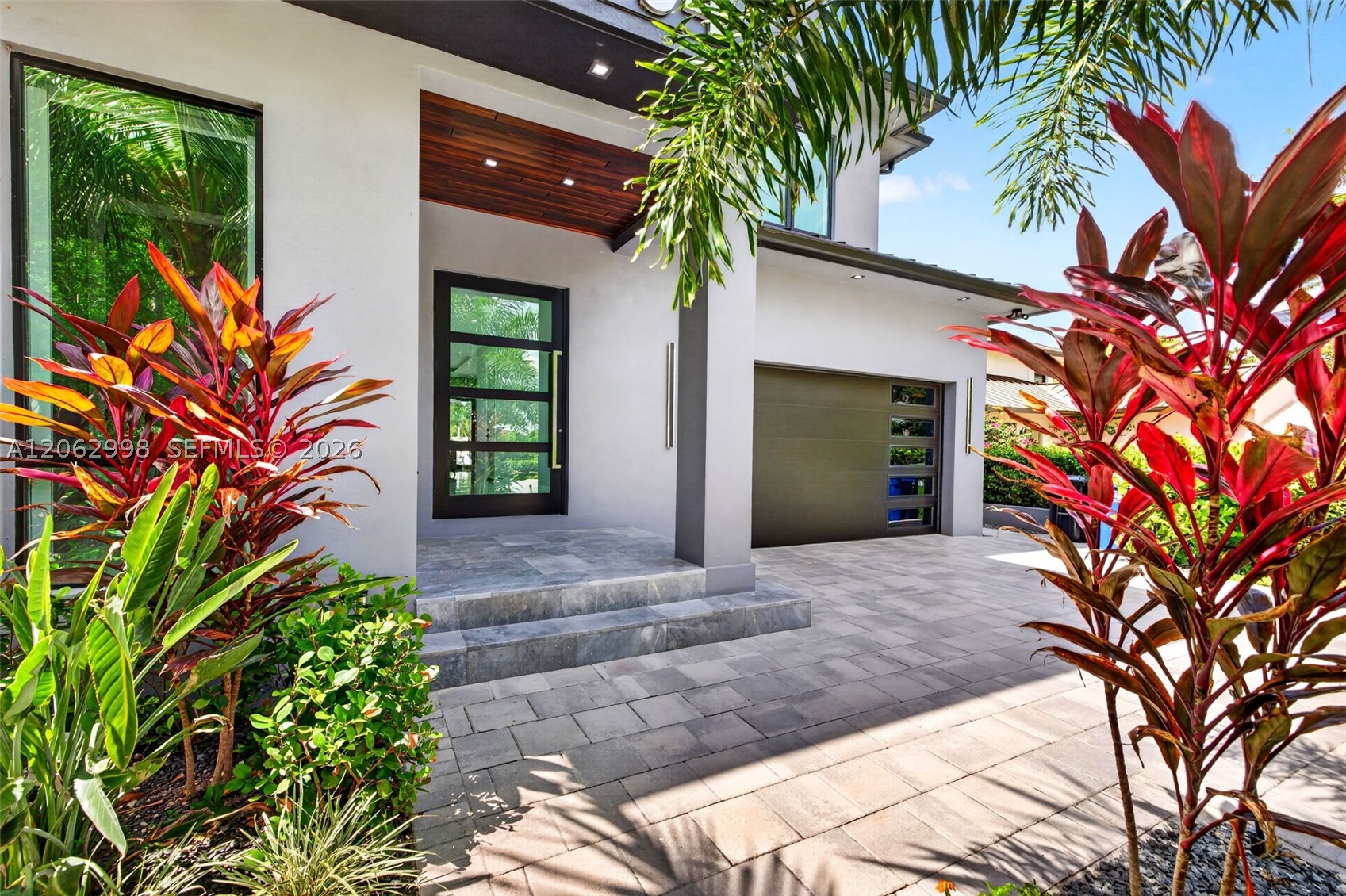 1004 SW 5th Pl Fort Lauderdale, FL 33312