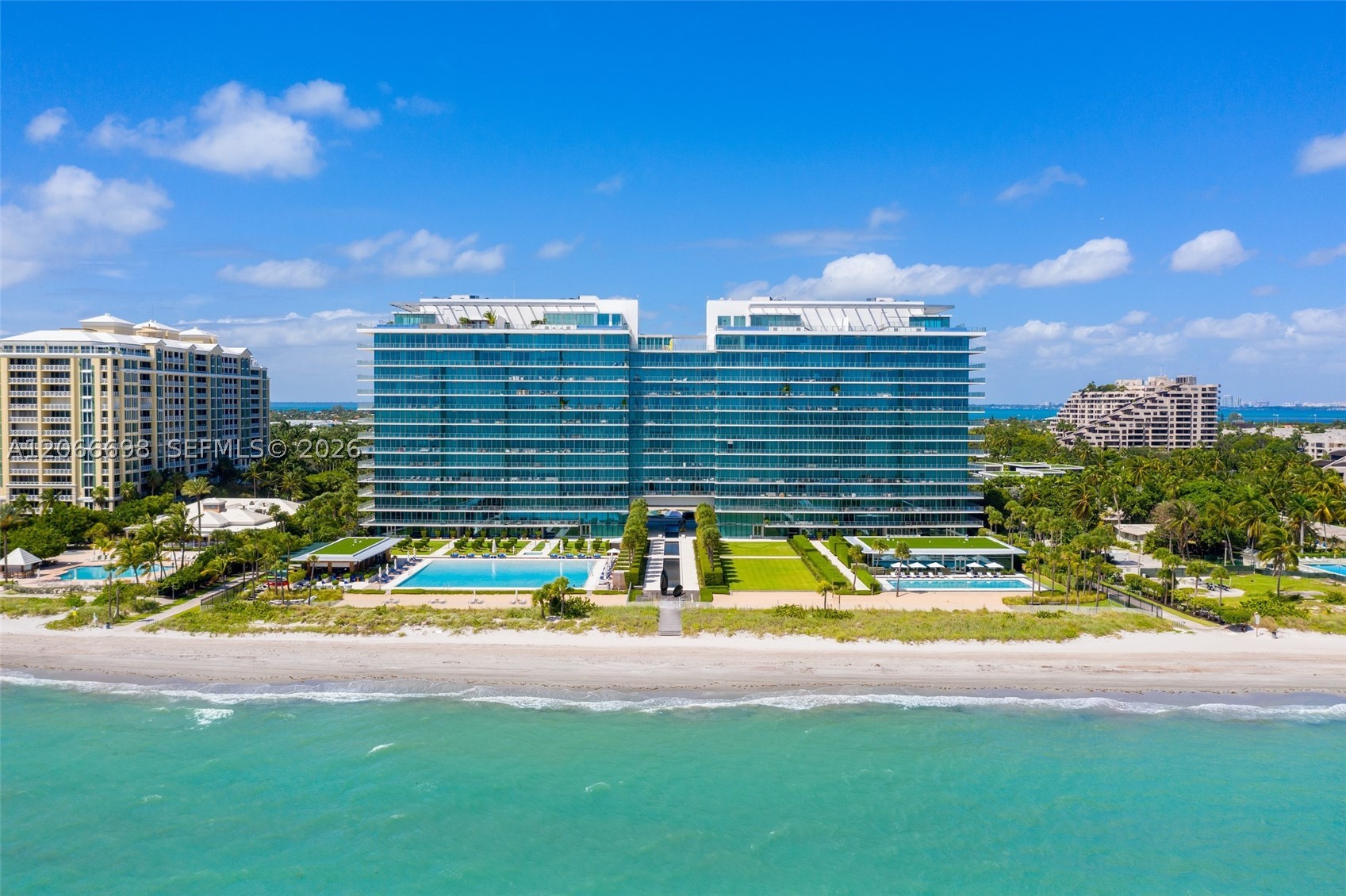 360 Ocean Dr #804S