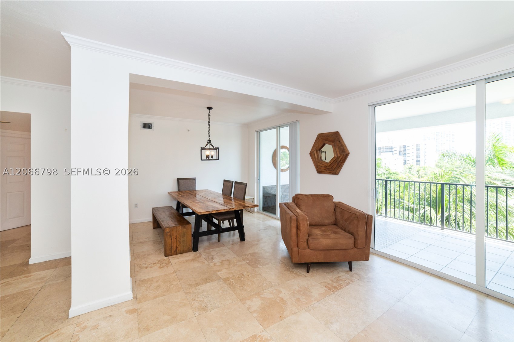 image Porto Bellagio Condo4