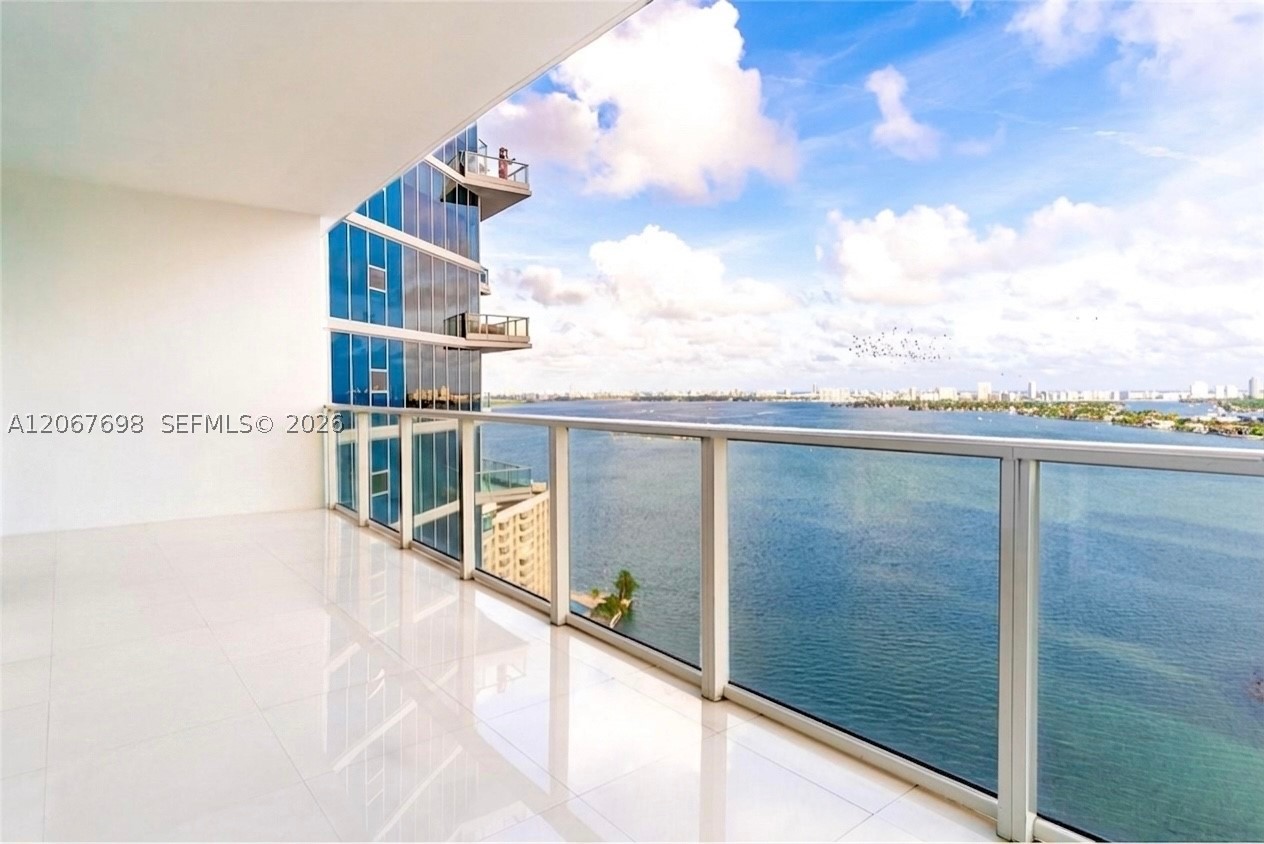 image Paramount Bay12