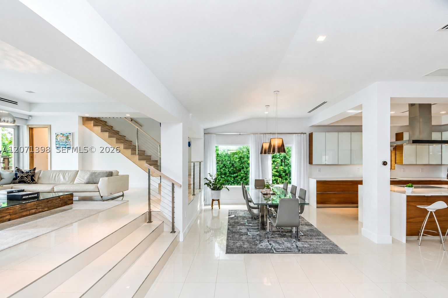 455 E Dilido Dr Miami Beach, FL 33139