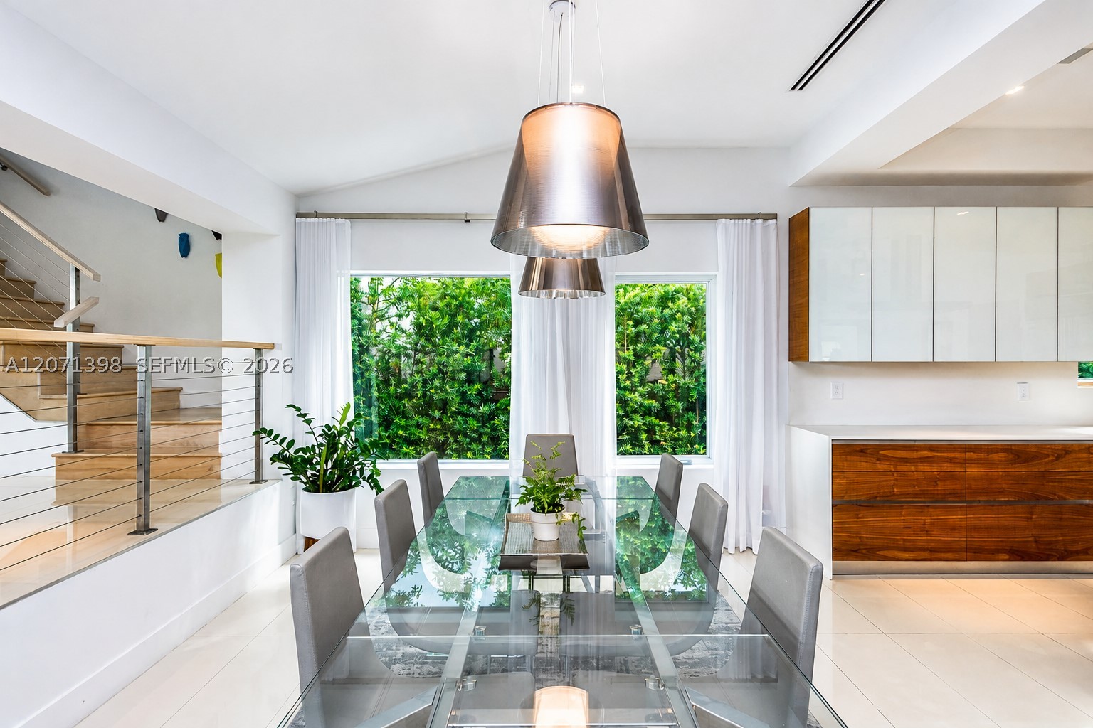 455 E Dilido Dr Miami Beach, FL 33139