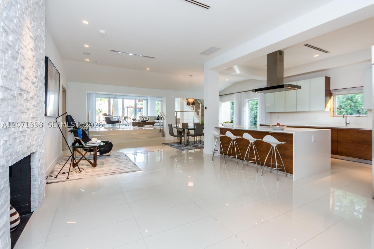 455 E Dilido Dr Miami Beach, FL 33139
