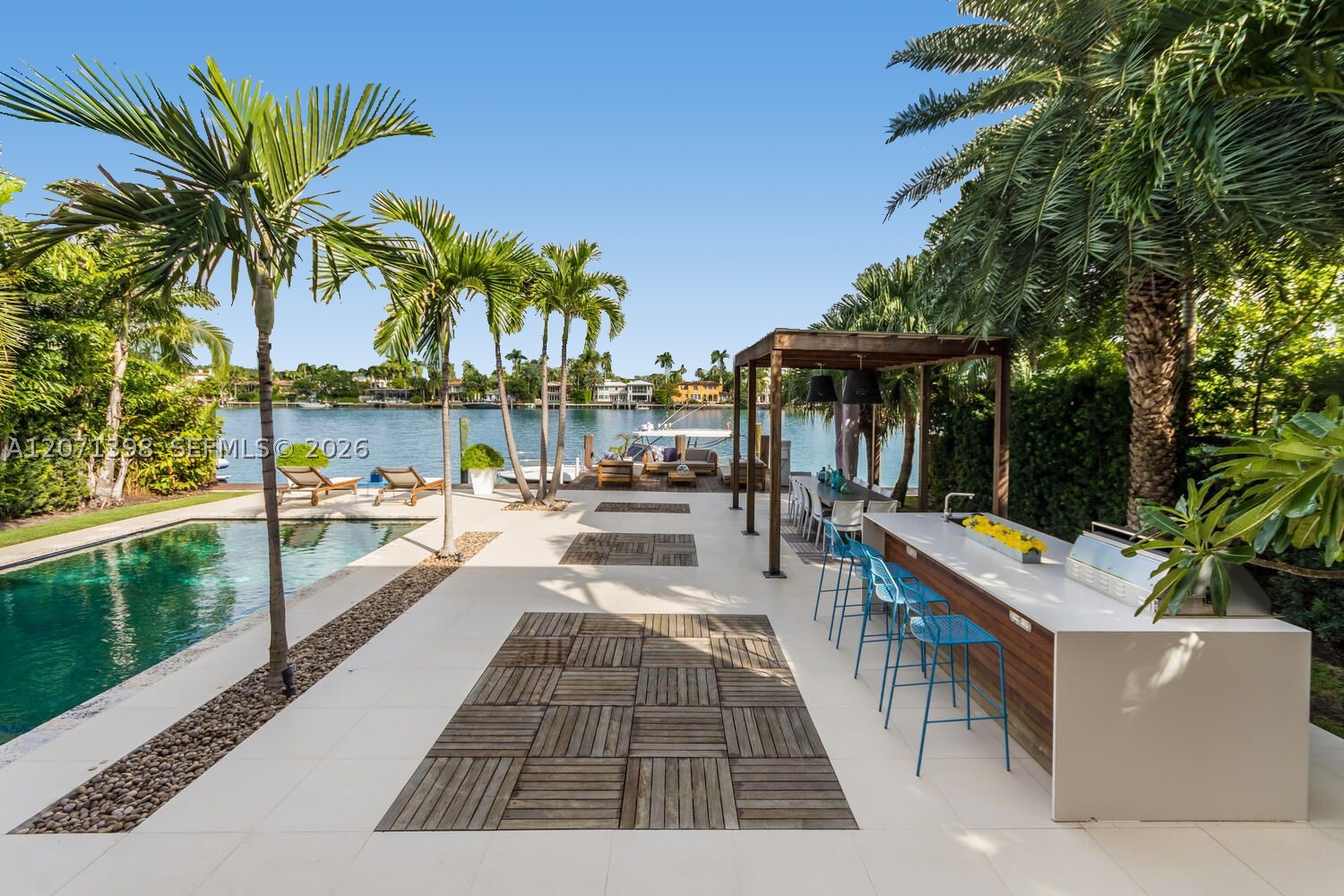 455 E Dilido Dr Miami Beach, FL 33139