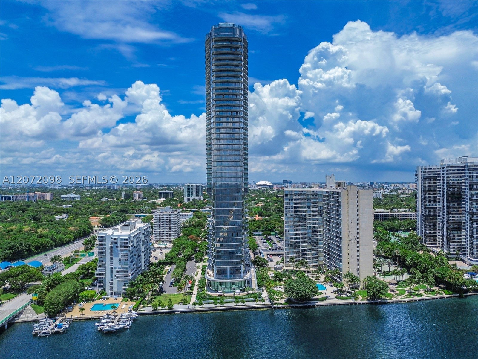 175 SE 25th Rd #PH4301 Miami, FL 33129