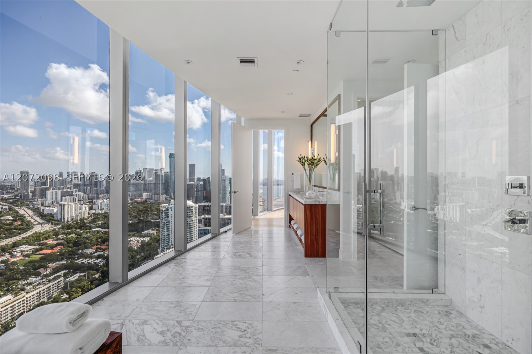 175 SE 25th Rd #PH4301 Miami, FL 33129