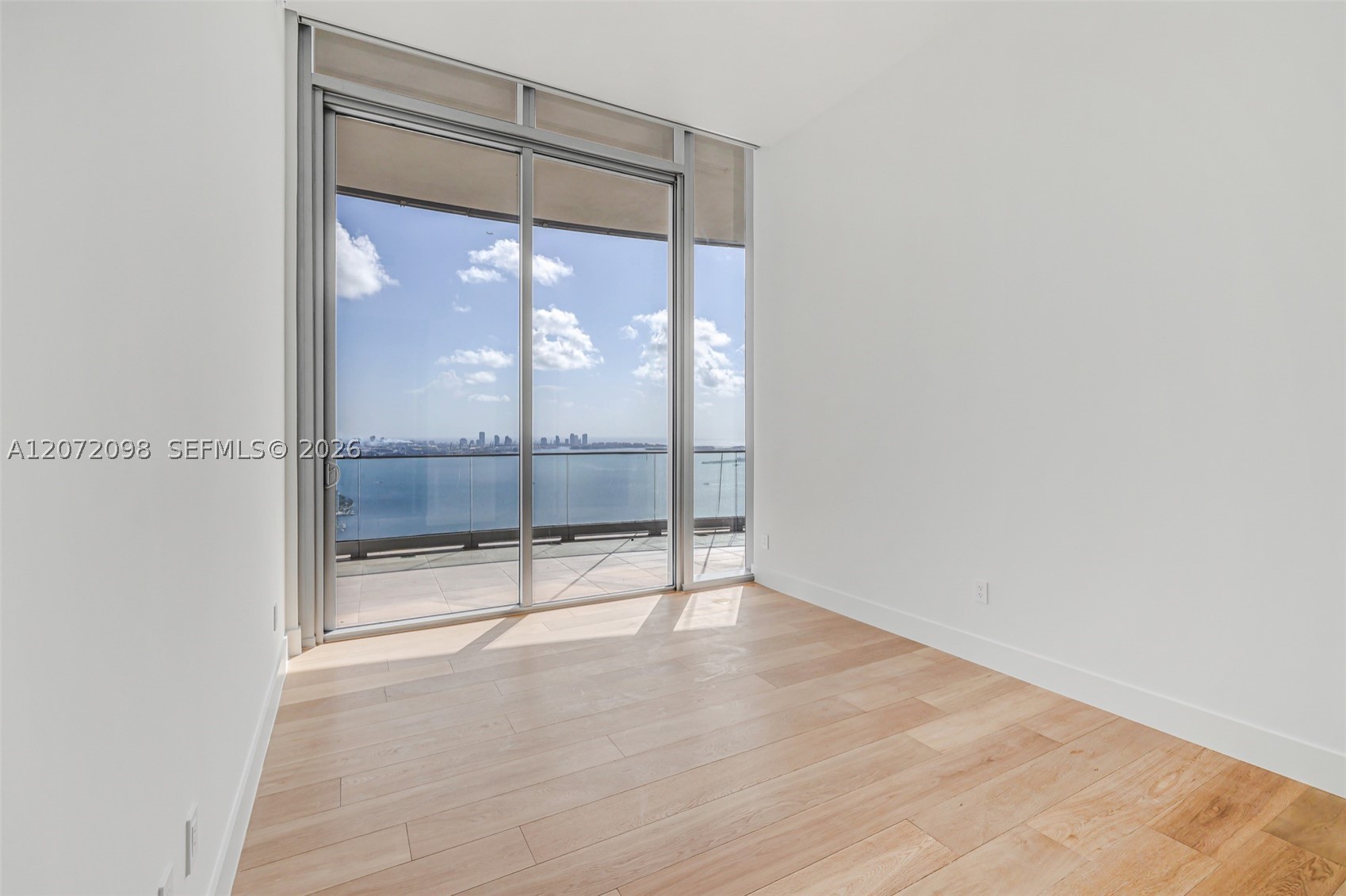 175 SE 25th Rd #PH4301 Miami, FL 33129