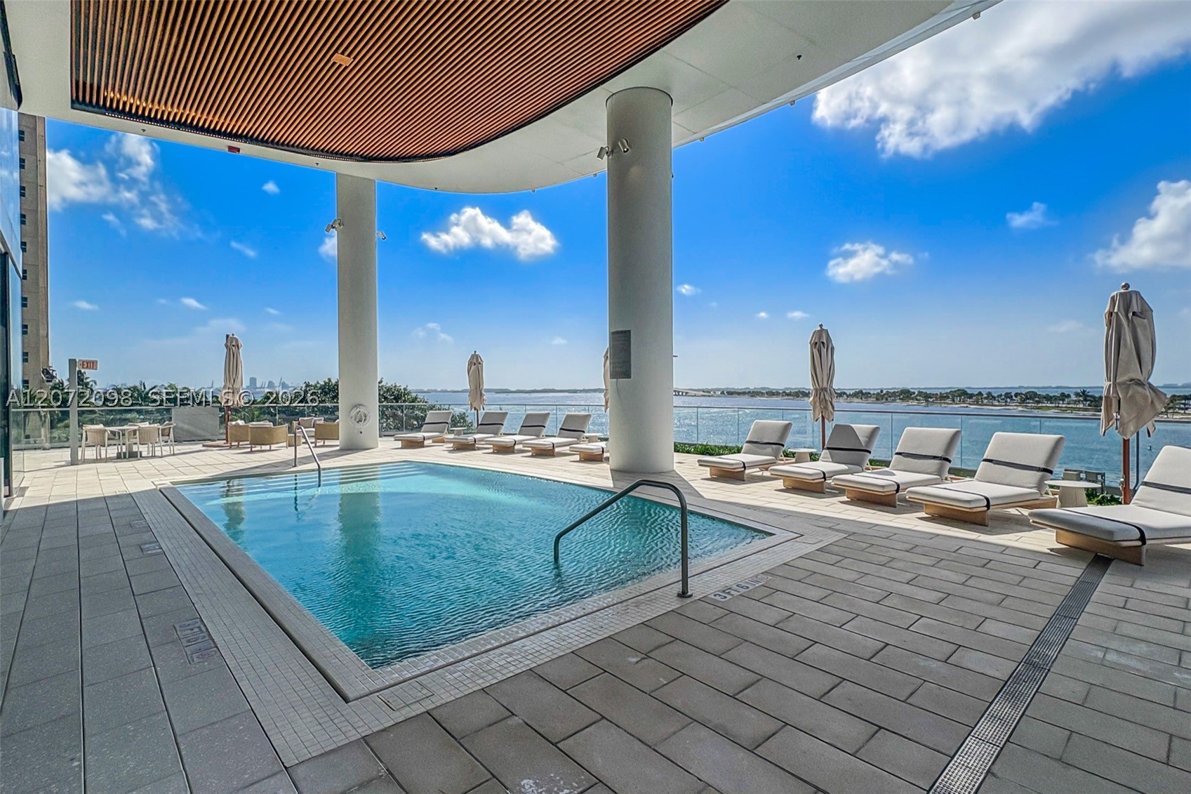 175 SE 25th Rd #PH4301 Miami, FL 33129