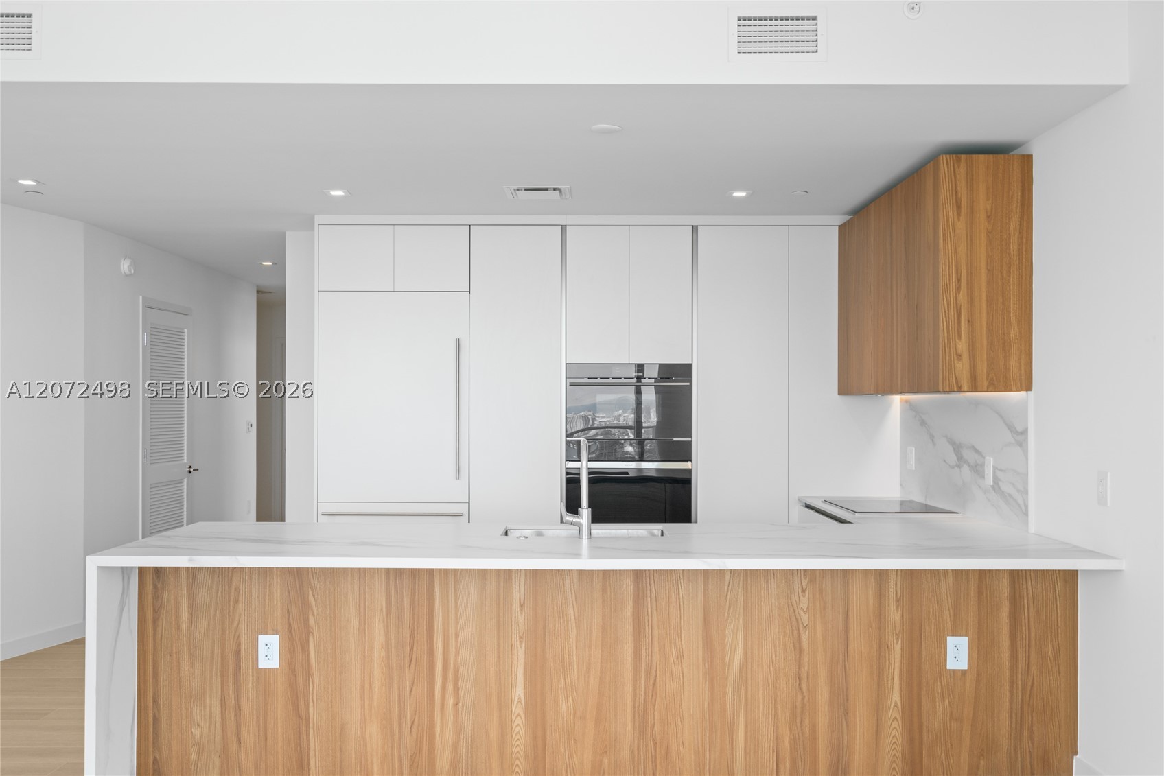1400 Biscayne Blvd #4206 Miami, FL 33132
