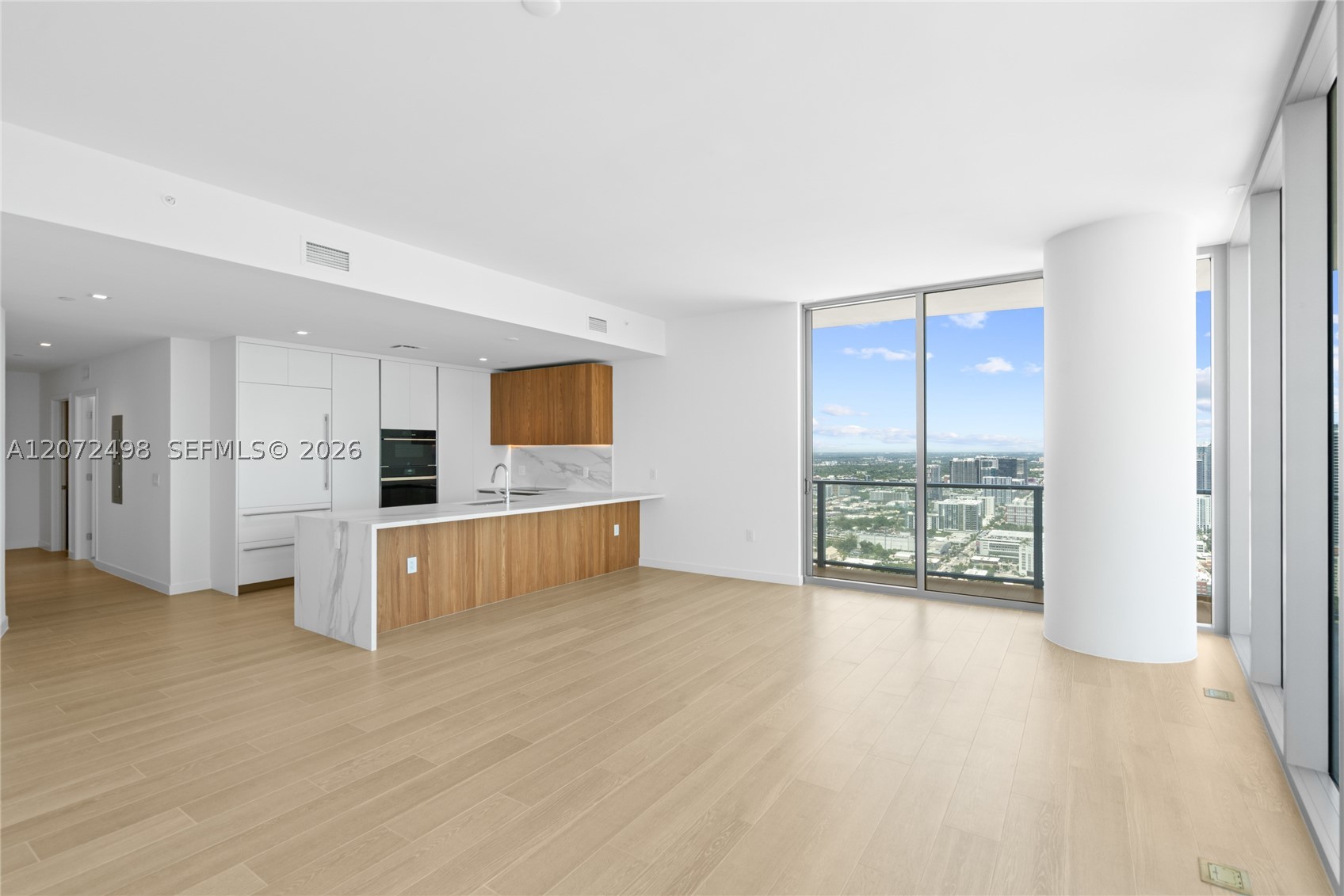 1400 Biscayne Blvd #4206 Miami, FL 33132